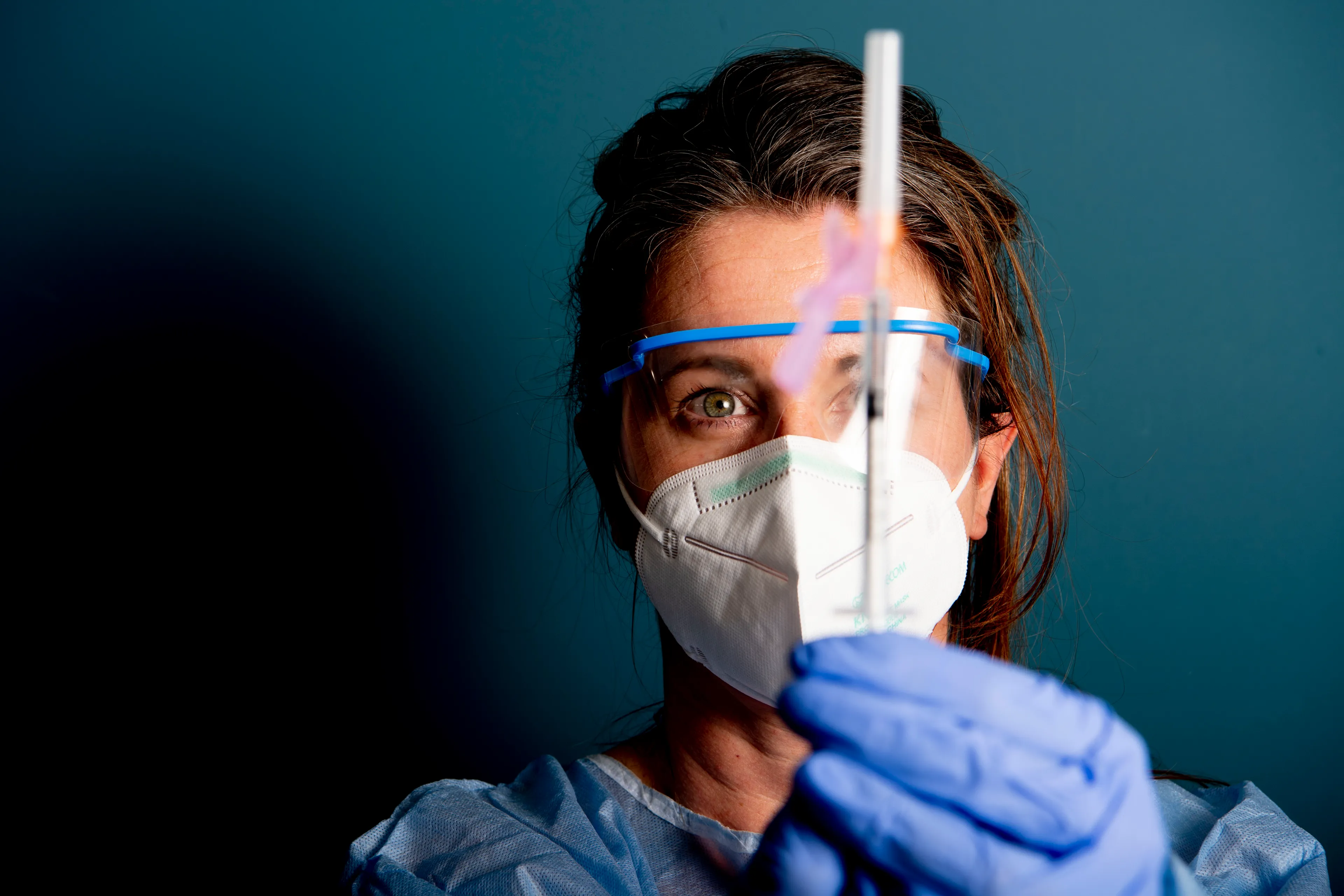 Lareb: 65 meldingen van overlijden na inenting met coronavaccins