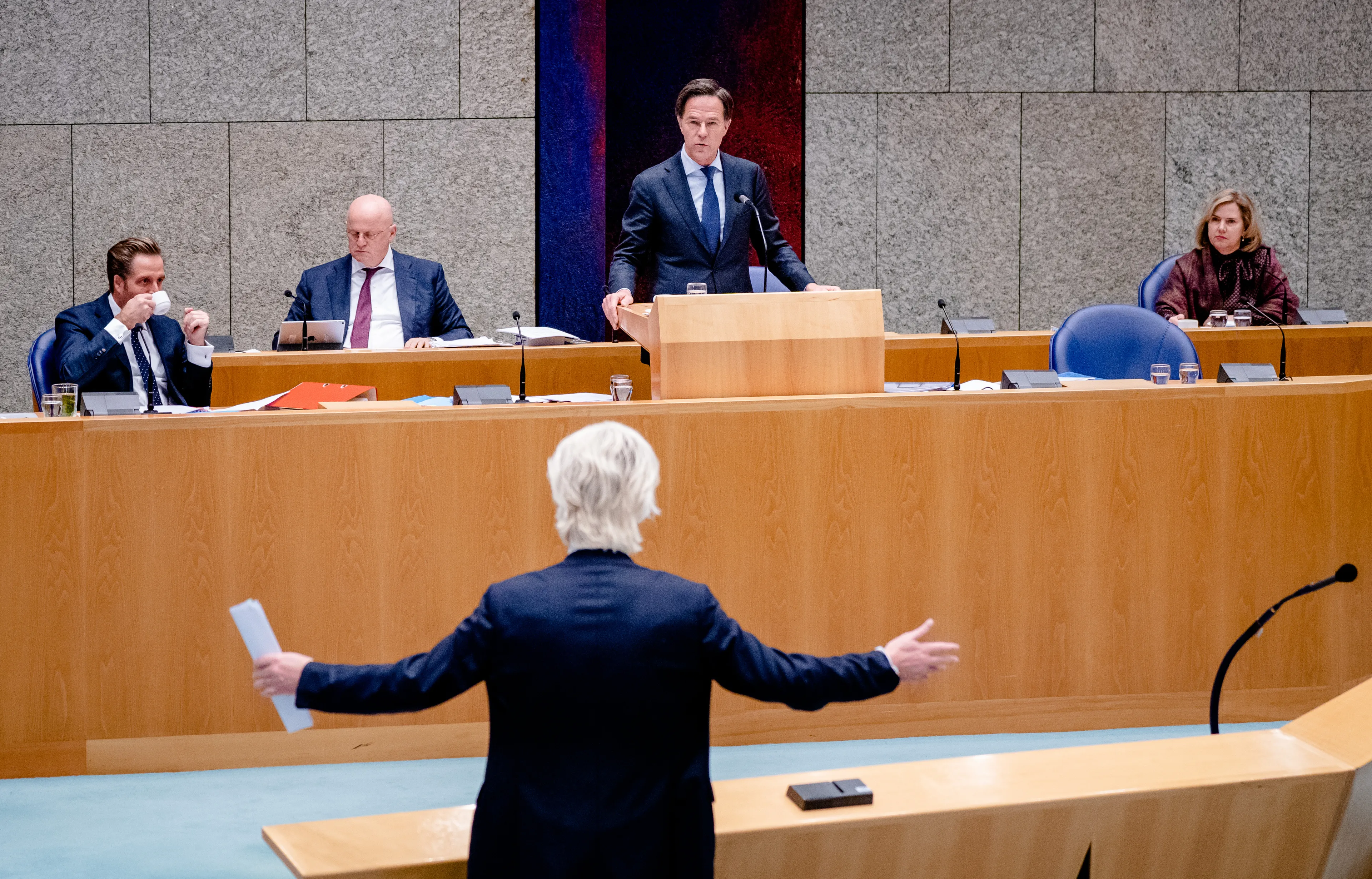 Tweede Kamer debatteert over verdere versoepelingen coronaregels
