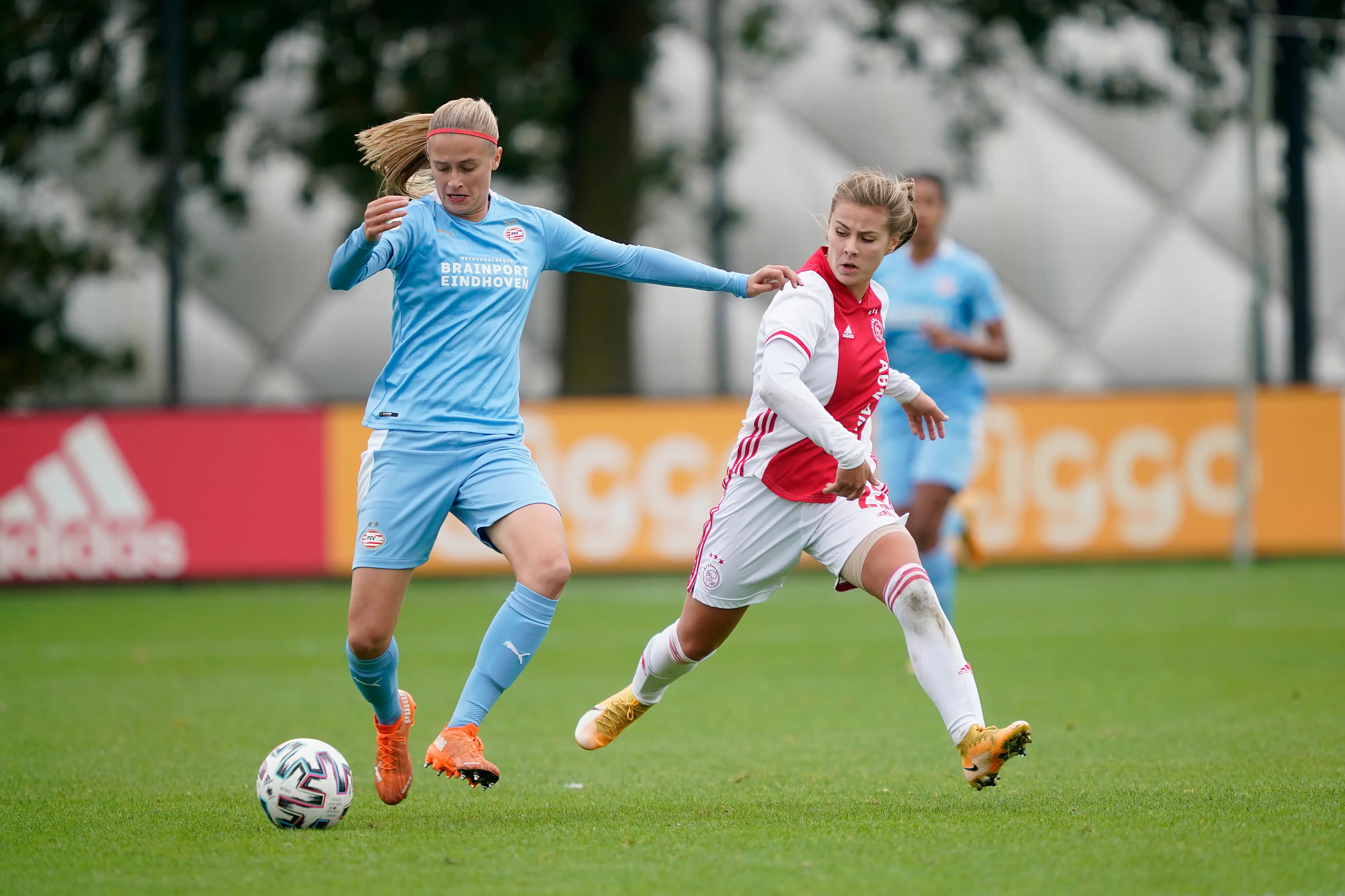 Vrouweneredivisie gaat verder: clubs hopen op financiële steun