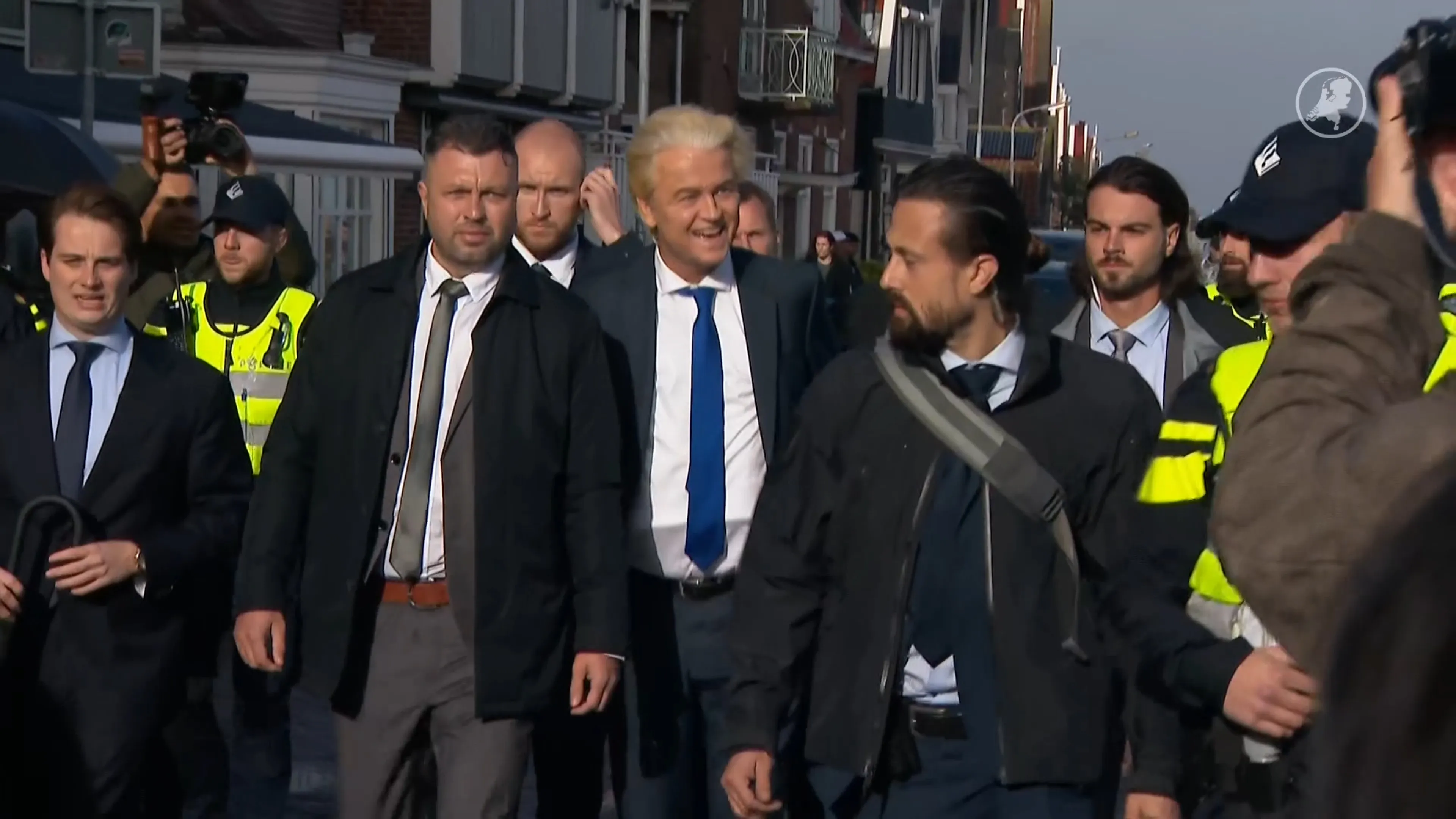 Lokale PVV-afdelingen tonen steun voor Geert Wilders na afsplitsing Kamerleden