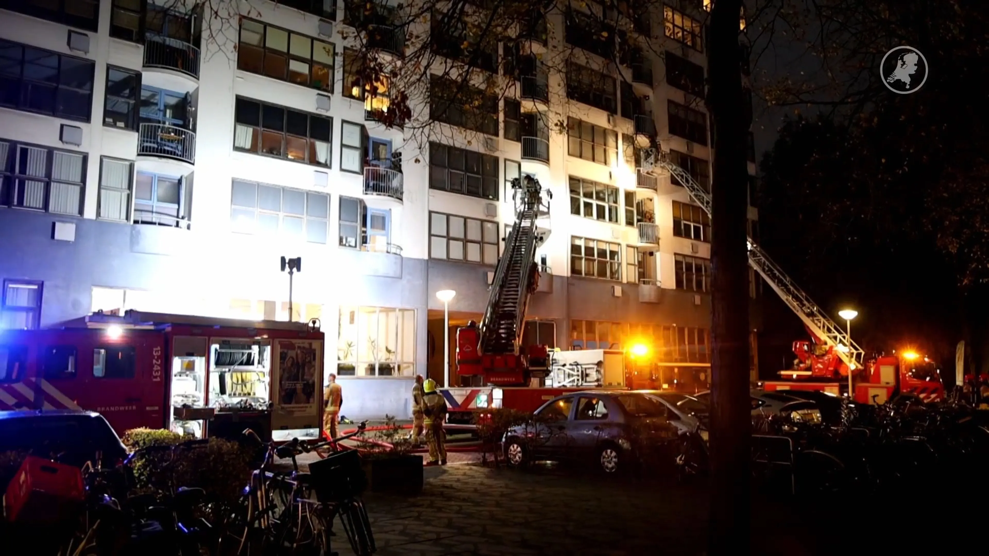 Bewoners van Westereindflat moeten geduld hebben na brand: terugkeer nog niet mogelijk