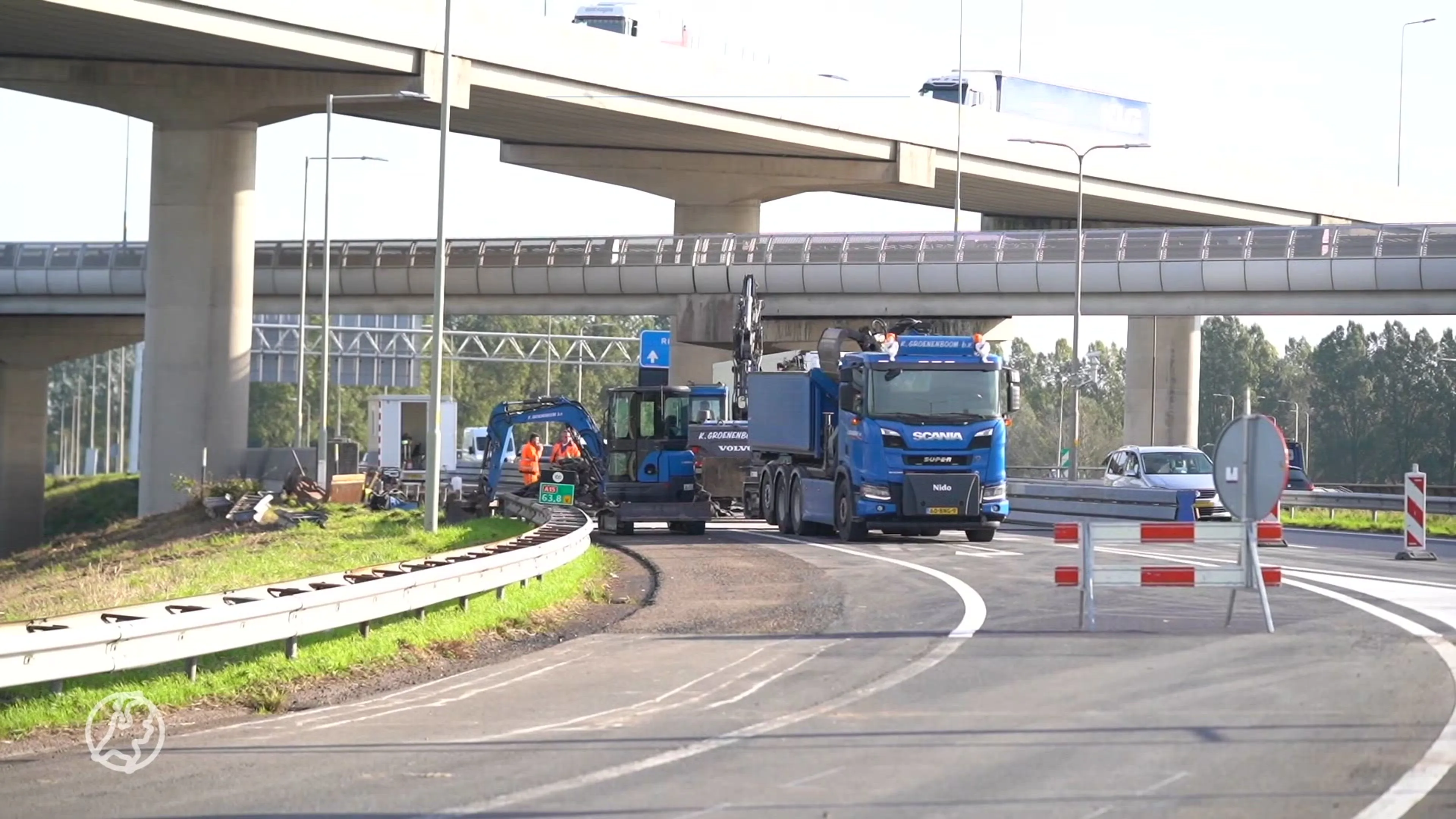 Rijkswaterstaat sluit deel snelweg A38 af door risico op verzakking