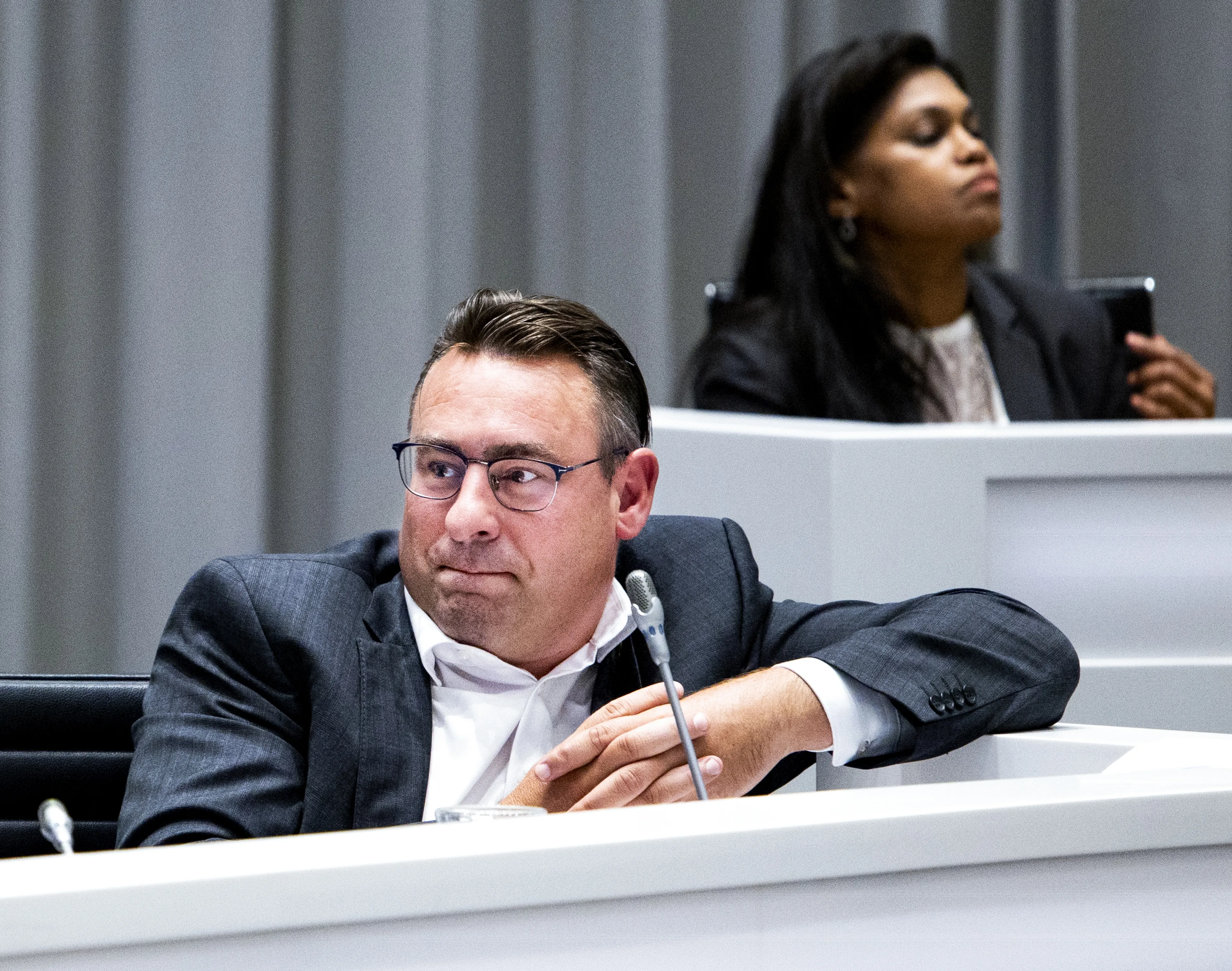 Coalitie van Den Haag gevallen, VVD stapt uit college om omgang met partij De Mos