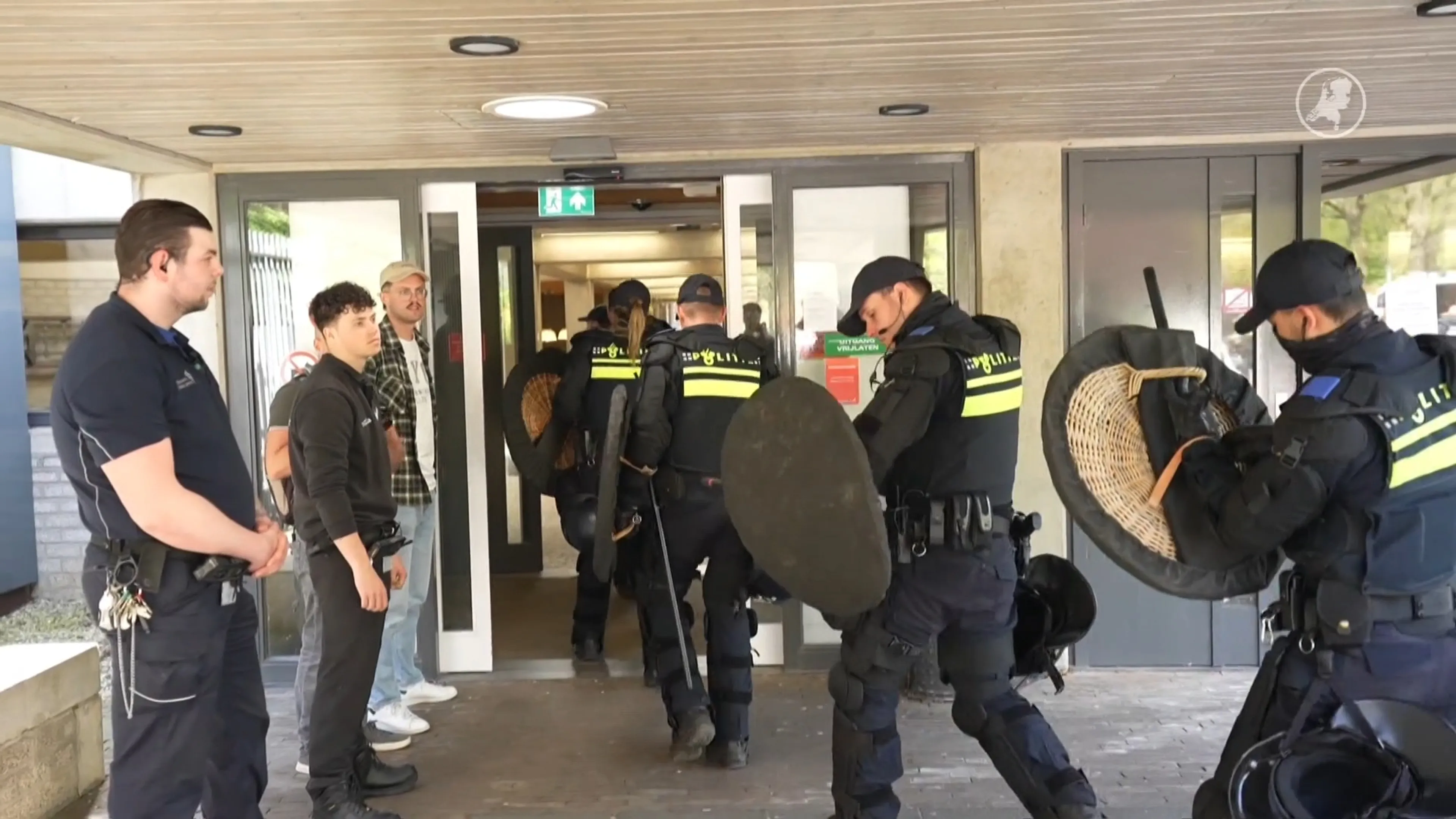Politie verwijdert pro-Palestijnse betogers bij universiteit Nijmegen