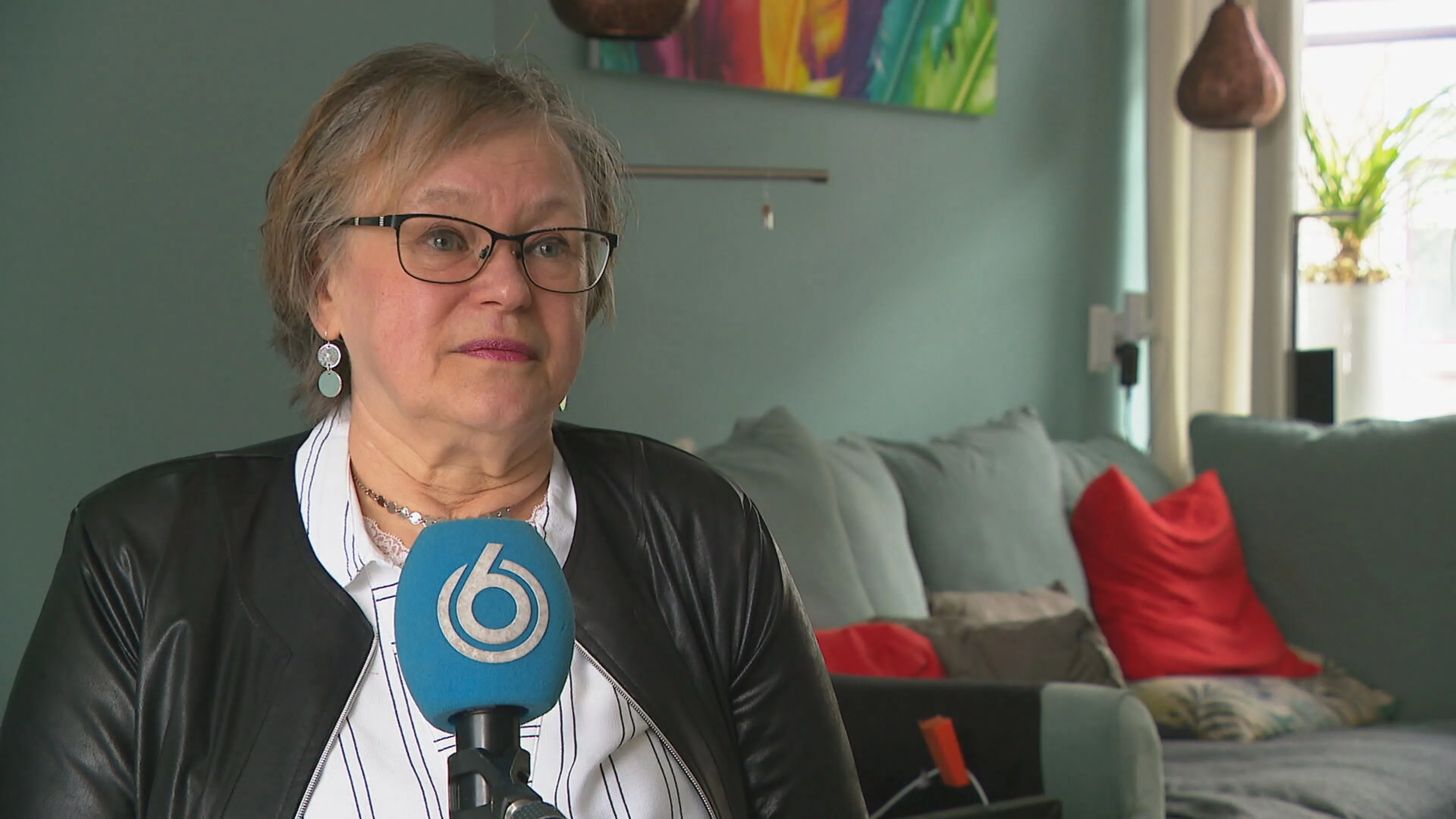 Onzekerheid over AstraZeneca-vaccin zit Gonny (62) niet lekker: 'Ik had al twijfels bij eerste prik'