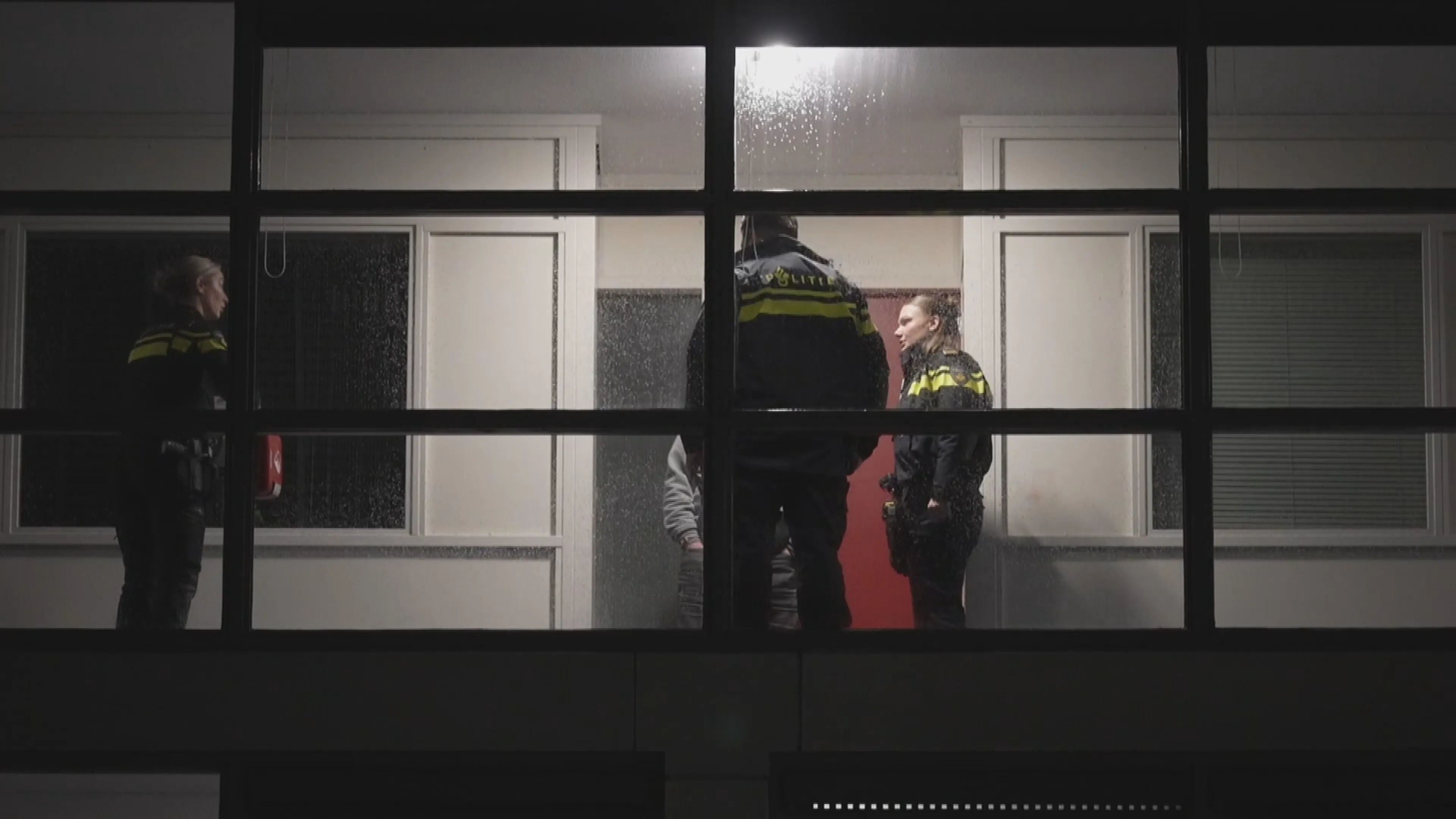 Man zwaargewond na steekincident in Vlaardingen, twee mannen aangehouden
