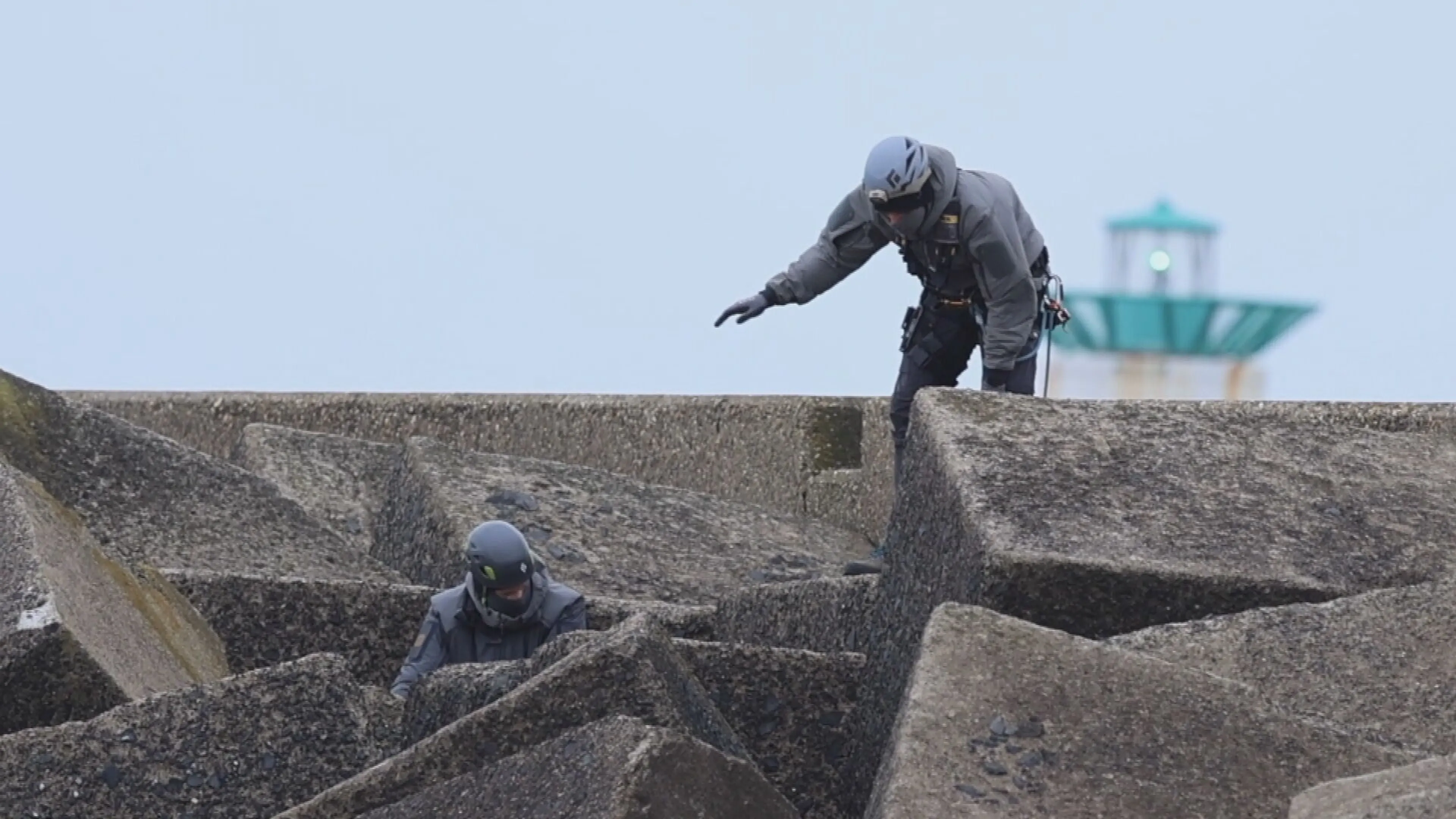 Opnieuw pakketten drugs aangespoeld aan kust bij Scheveningen