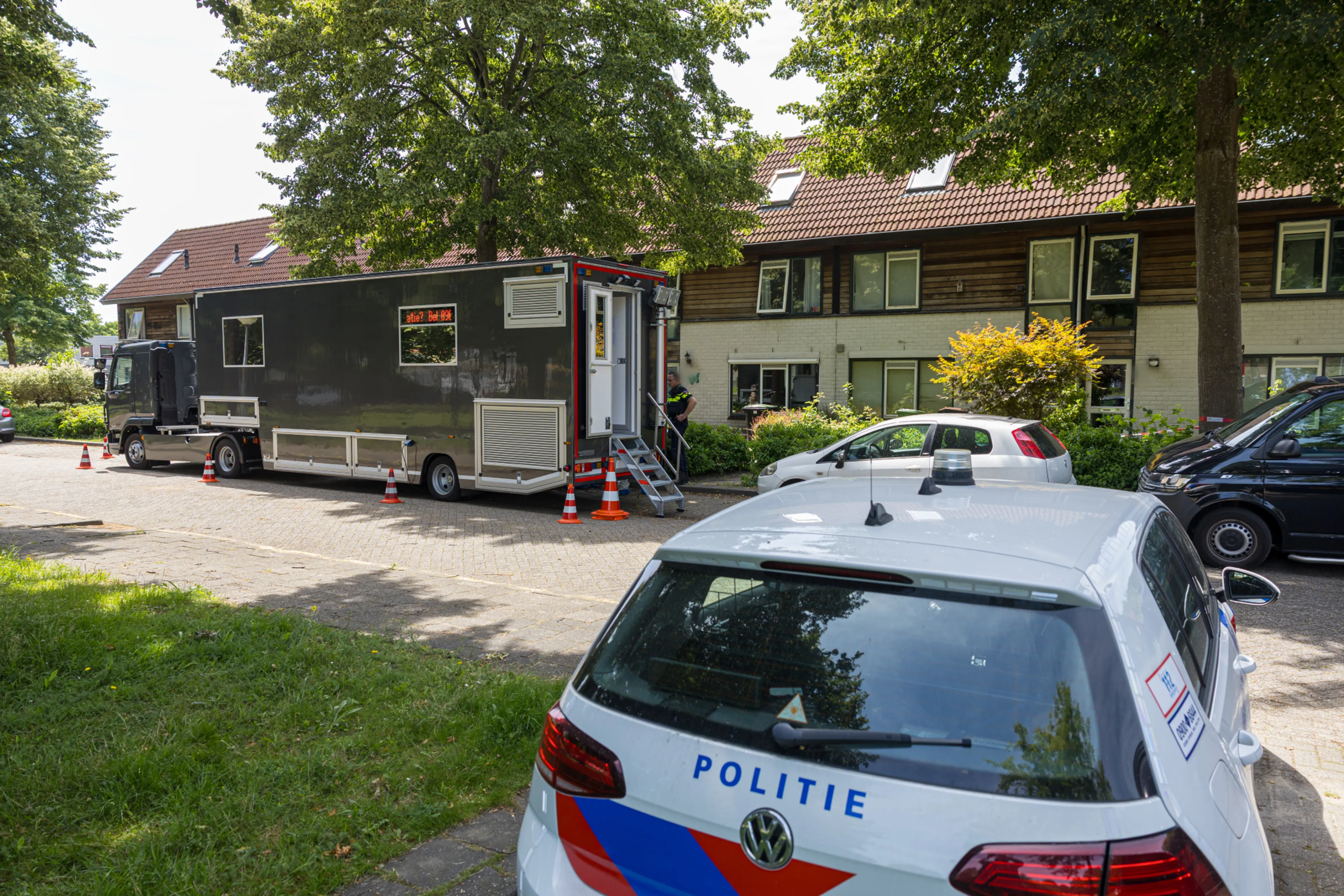 Zwaargewonde vrouw (37) uit Zeewolde overleden, man (33) aangehouden
