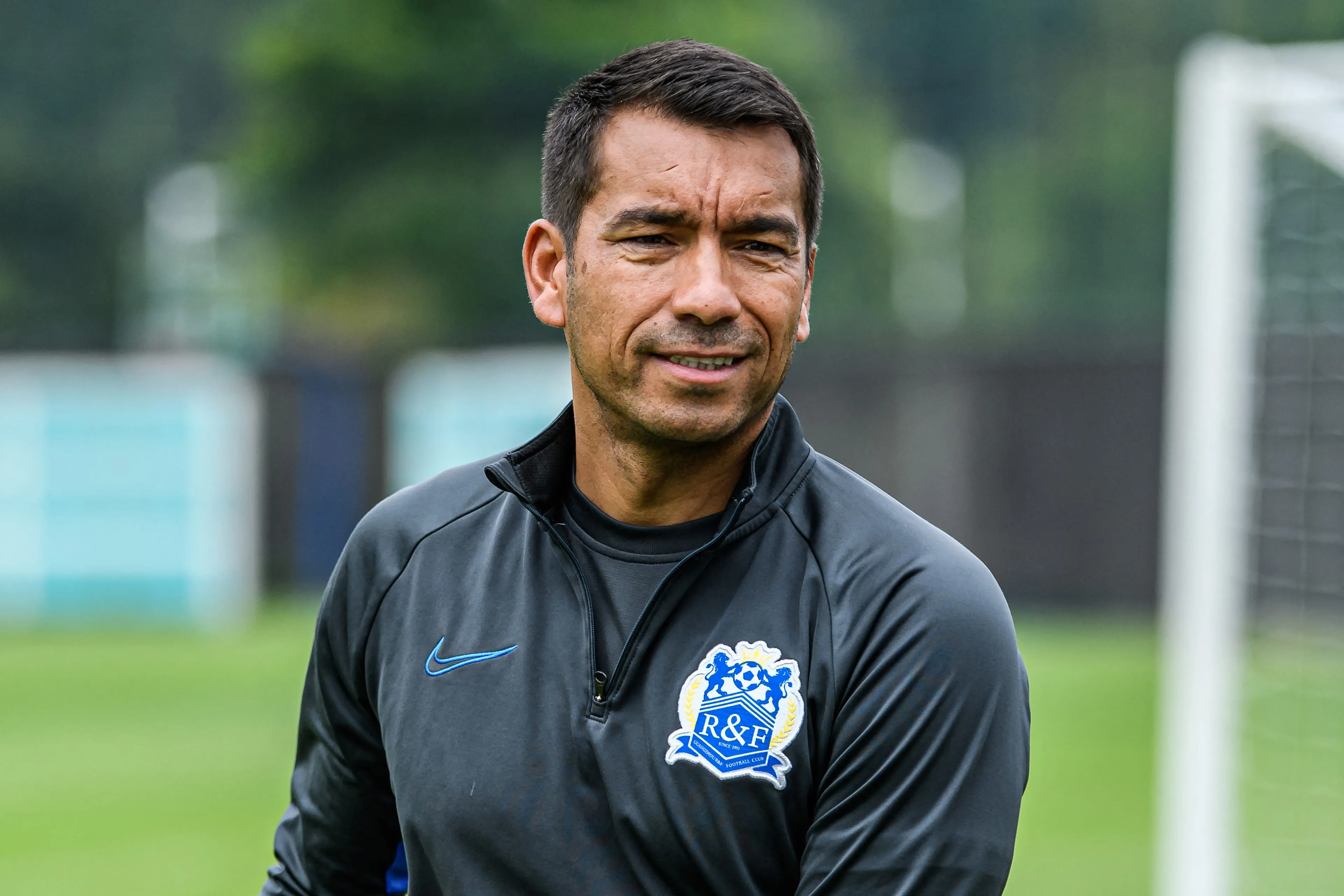 Giovanni van Bronckhorst keert terug als hoofdtrainer van Feyenoord