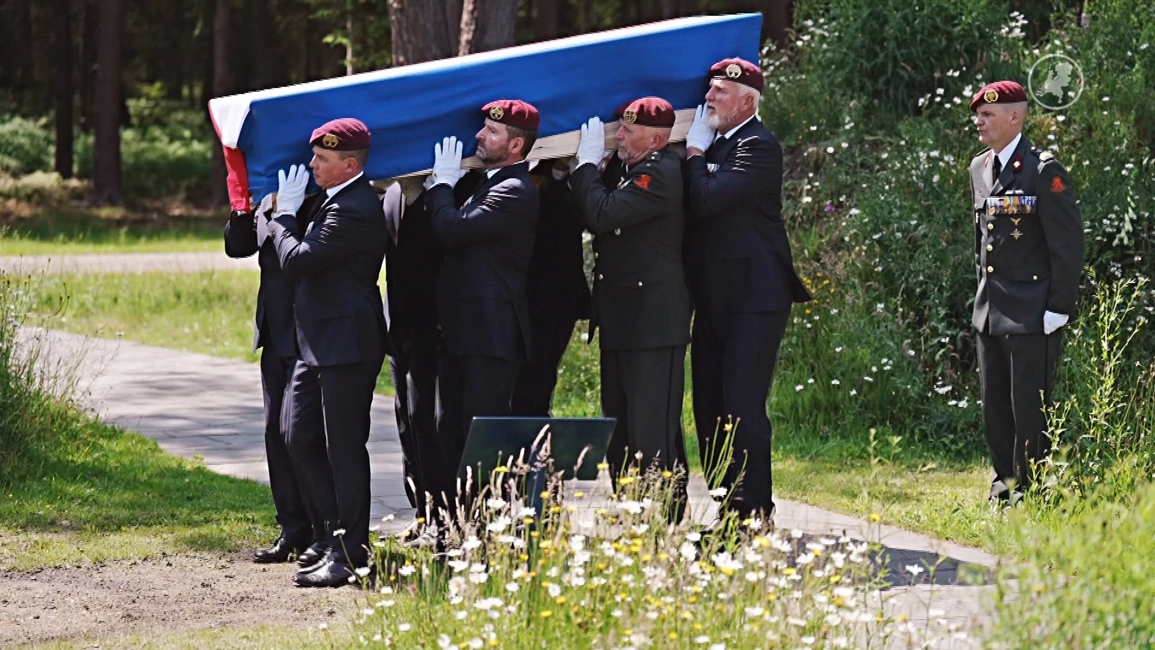 Veteranen krijgen dankzij deze mannen eindelijk een waardig afscheid