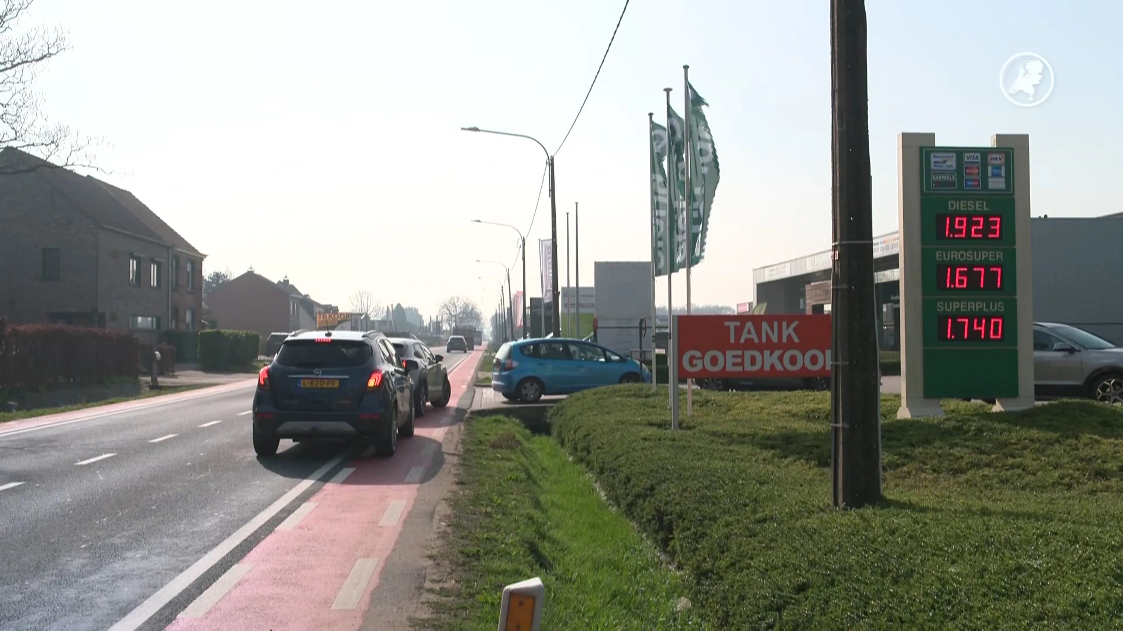 Nederlanders massaal naar België om te tanken door hoge prijzen