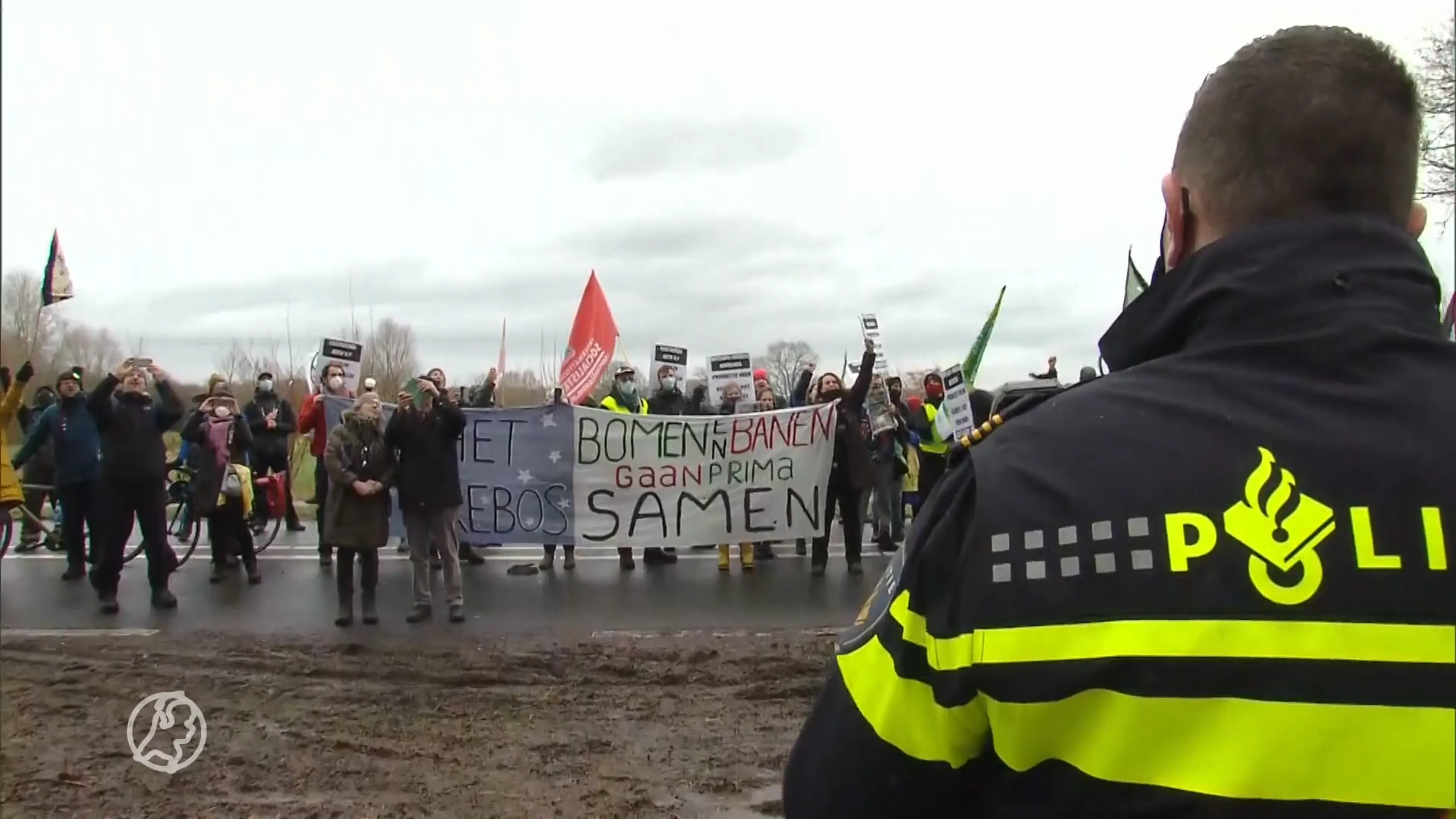 Honderden demonstranten strijken neer bij bezet Sterrebos