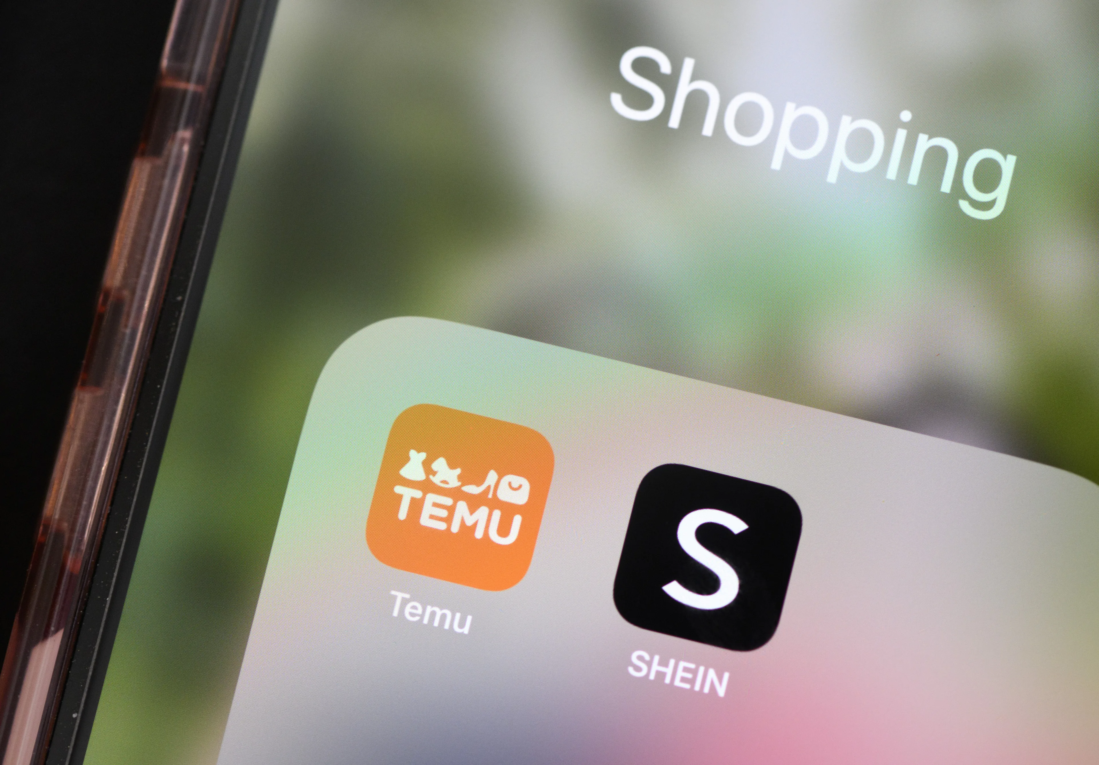 'Kleding SHEIN vol hormoonverstorende stoffen, slippers 325 keer giftiger dan toegestaan'