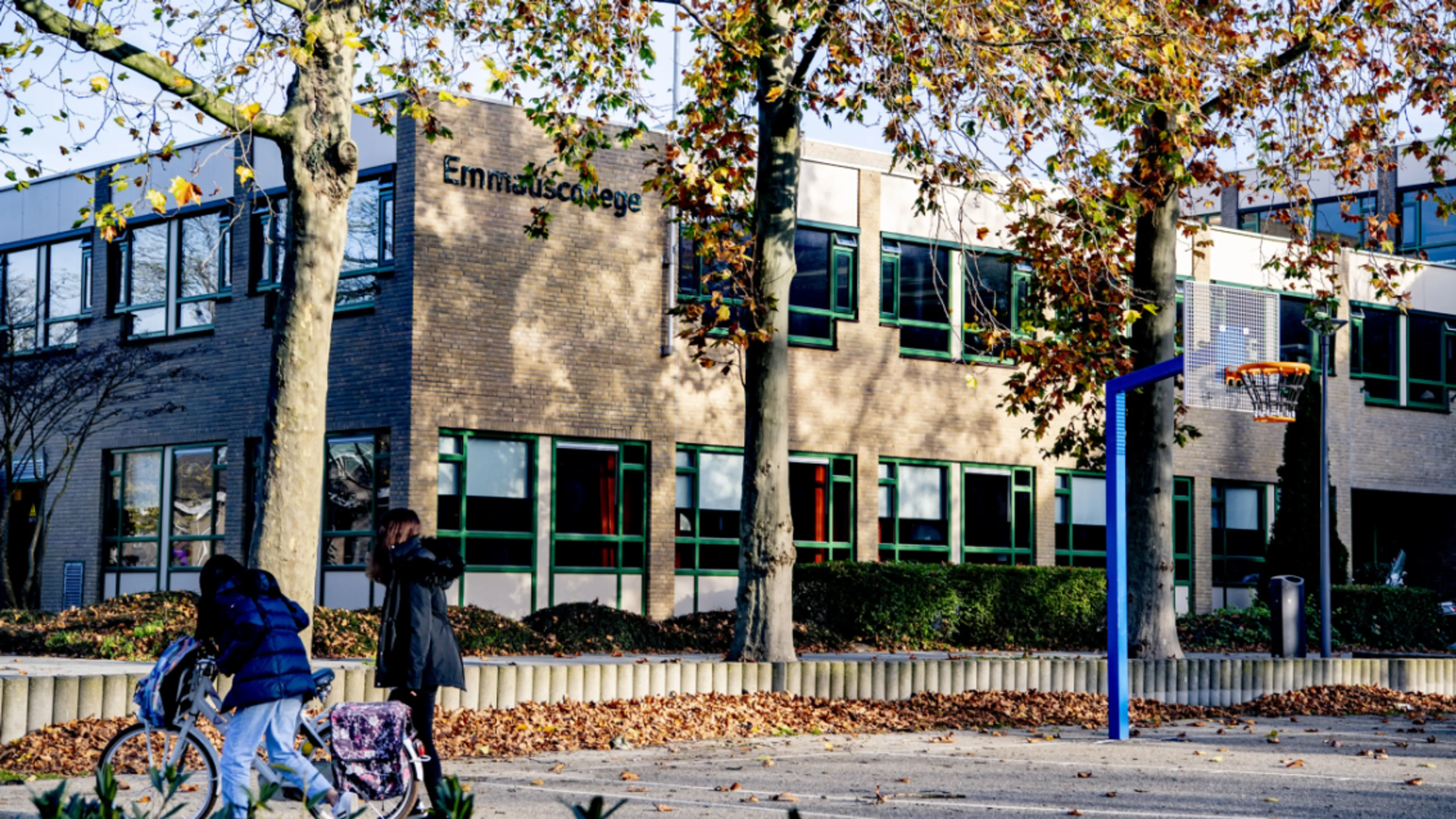 Bedreigde Rotterdamse docent voorlopig niet terug voor de klas