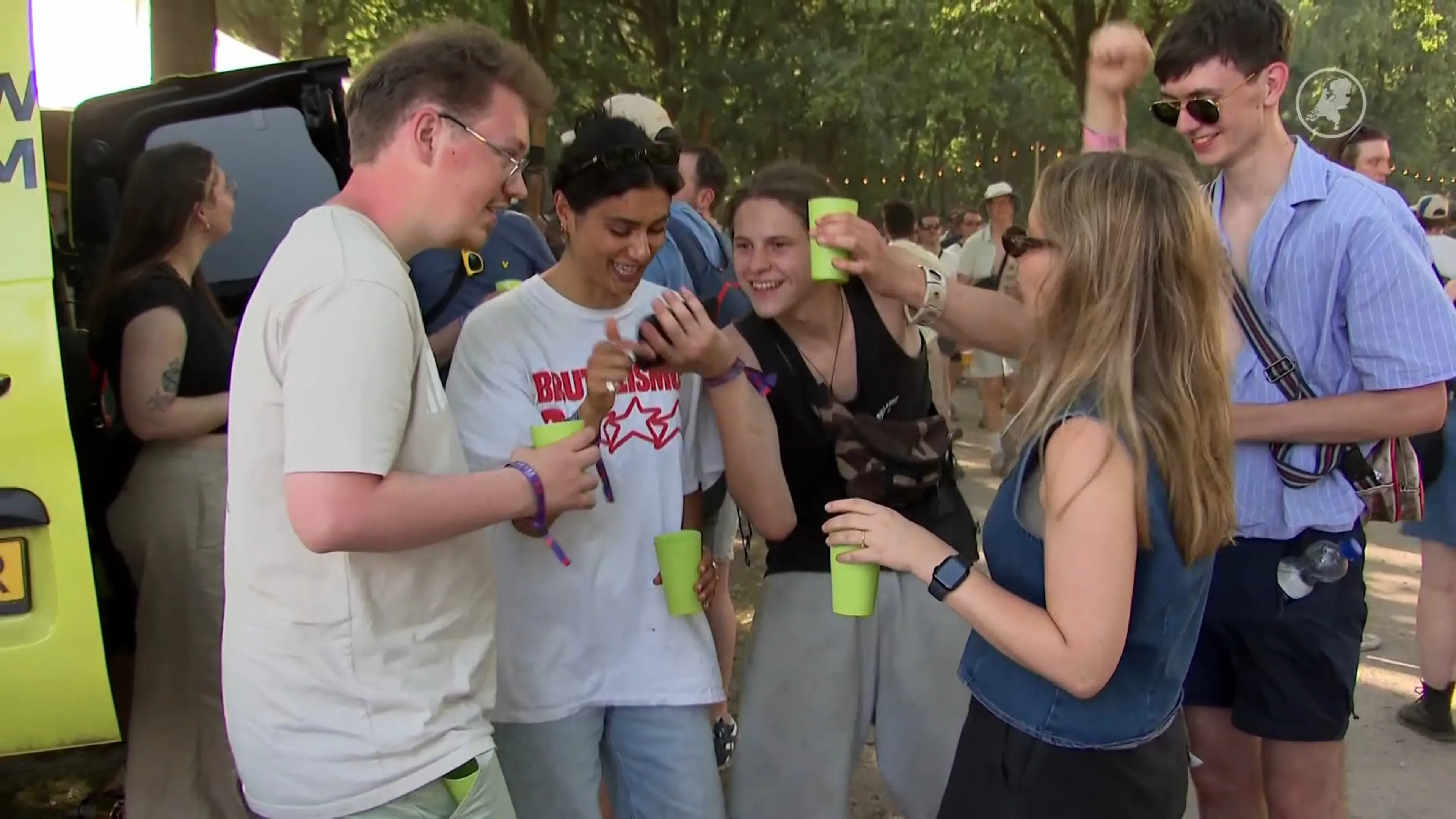 Eenzaam op een festival? Met deze ijsbreker maak je makkelijker contact