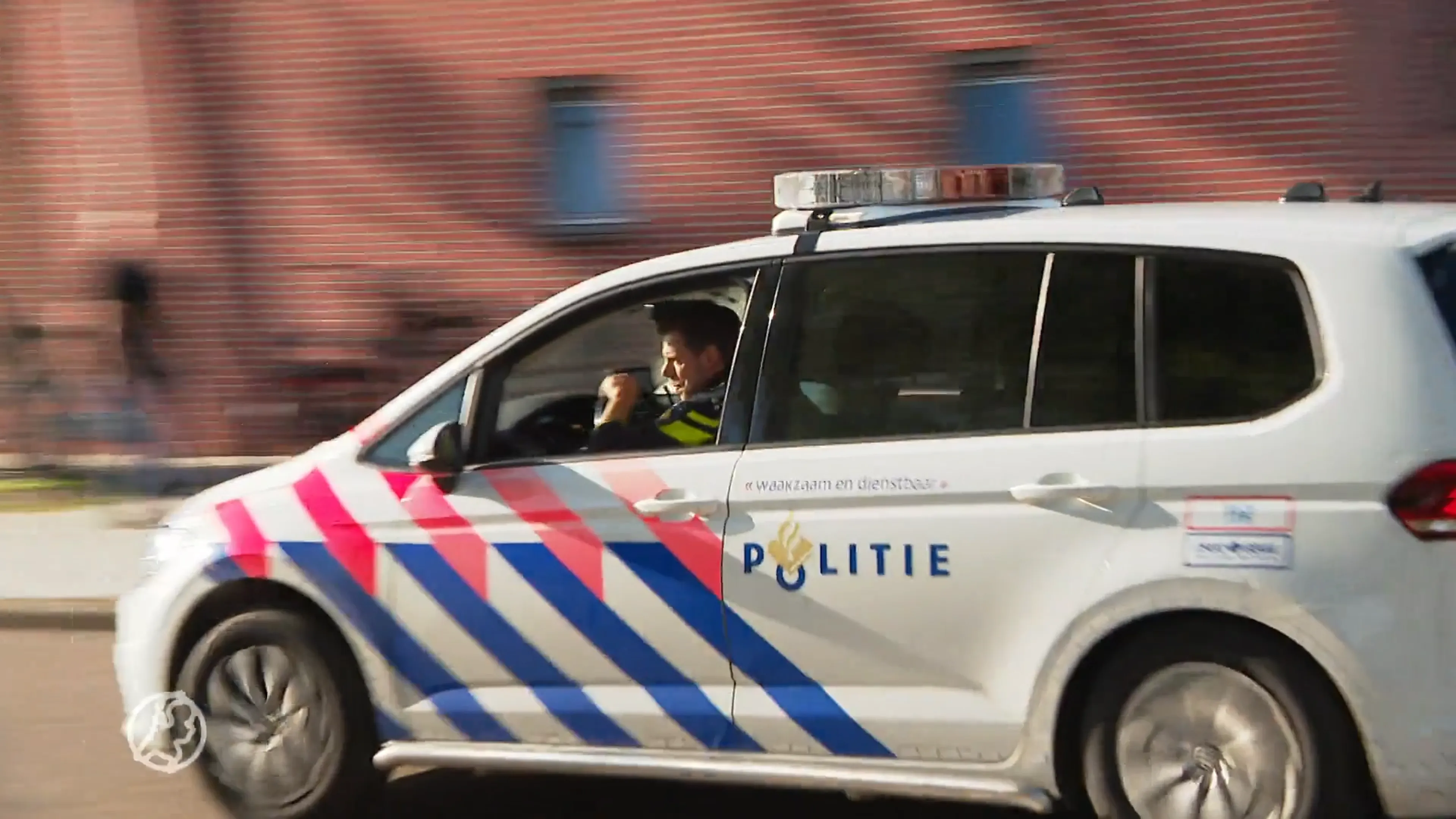 Jonge bestuurder rijdt drie keer de maximumsnelheid: gloednieuw rijbewijs meteen weer kwijt