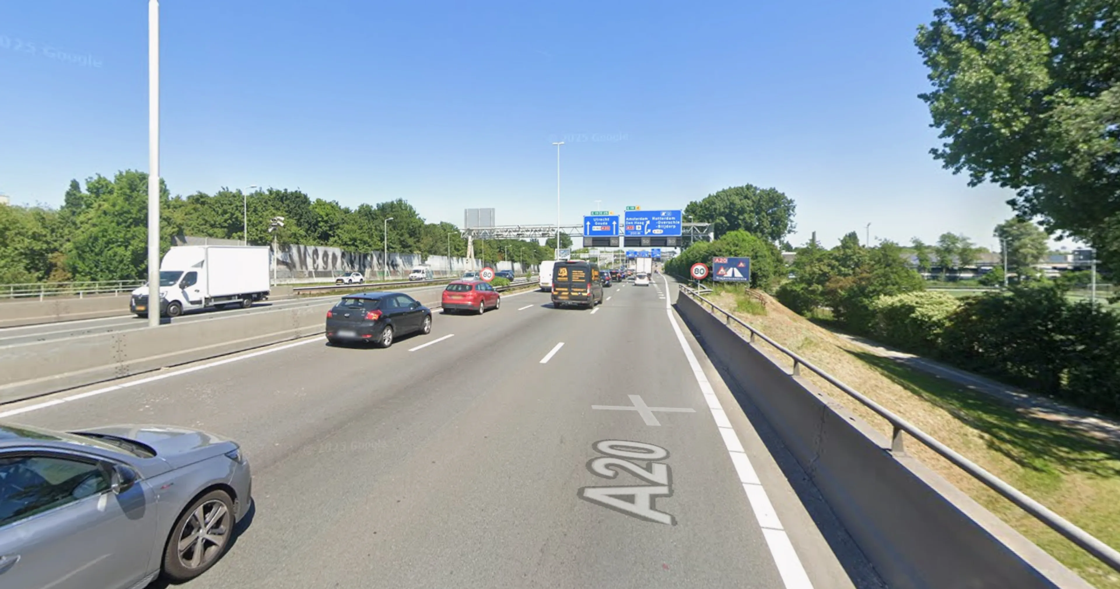 Giessenbruggen in Rotterdam te zwak: geen zware vrachtwagens meer