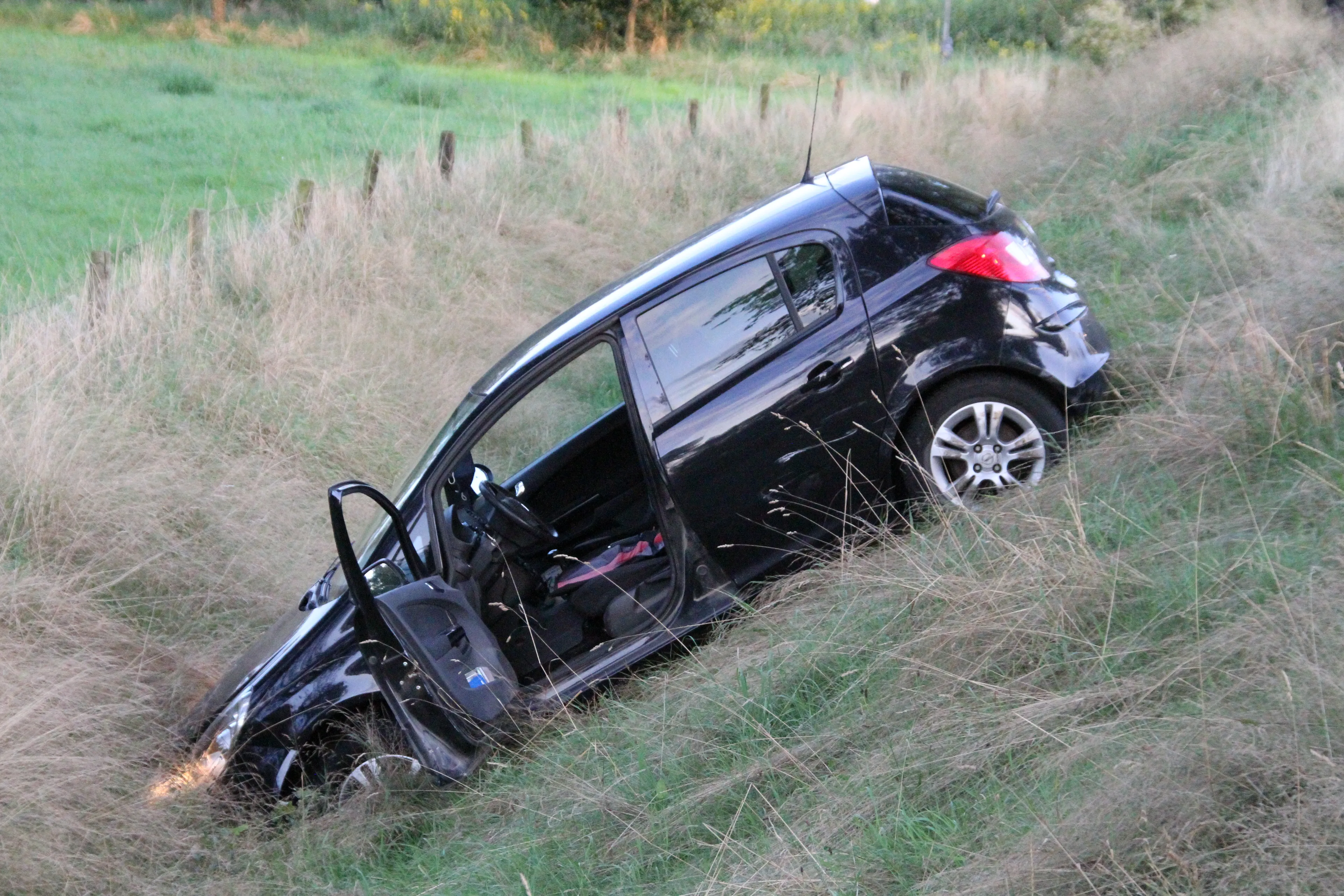 Wilde achtervolging van Duitse hardrijder eindigt in crash bij Holten