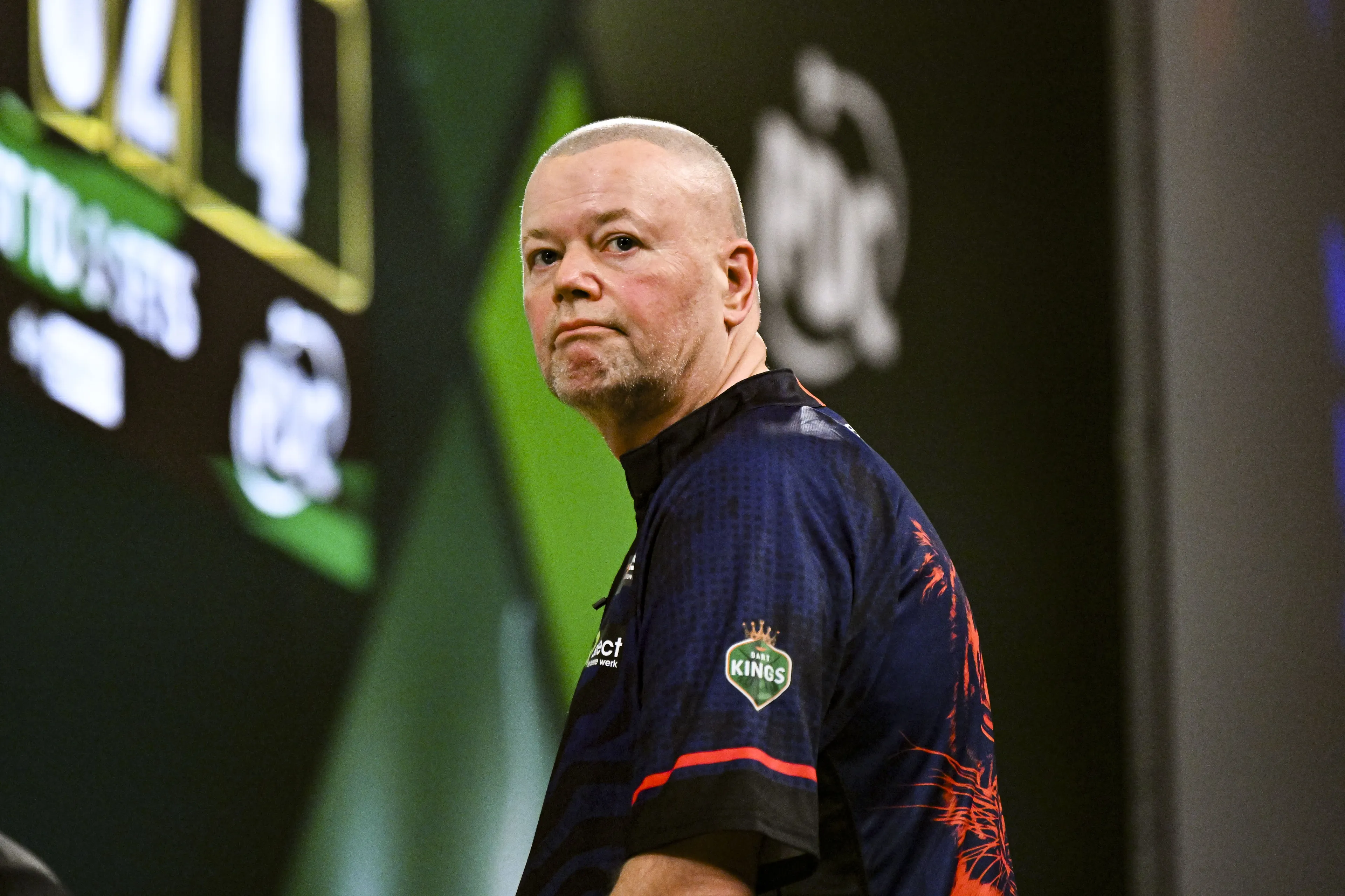 Raymond van Barneveld oogt fitter dan ooit bij zijn start WK-darts