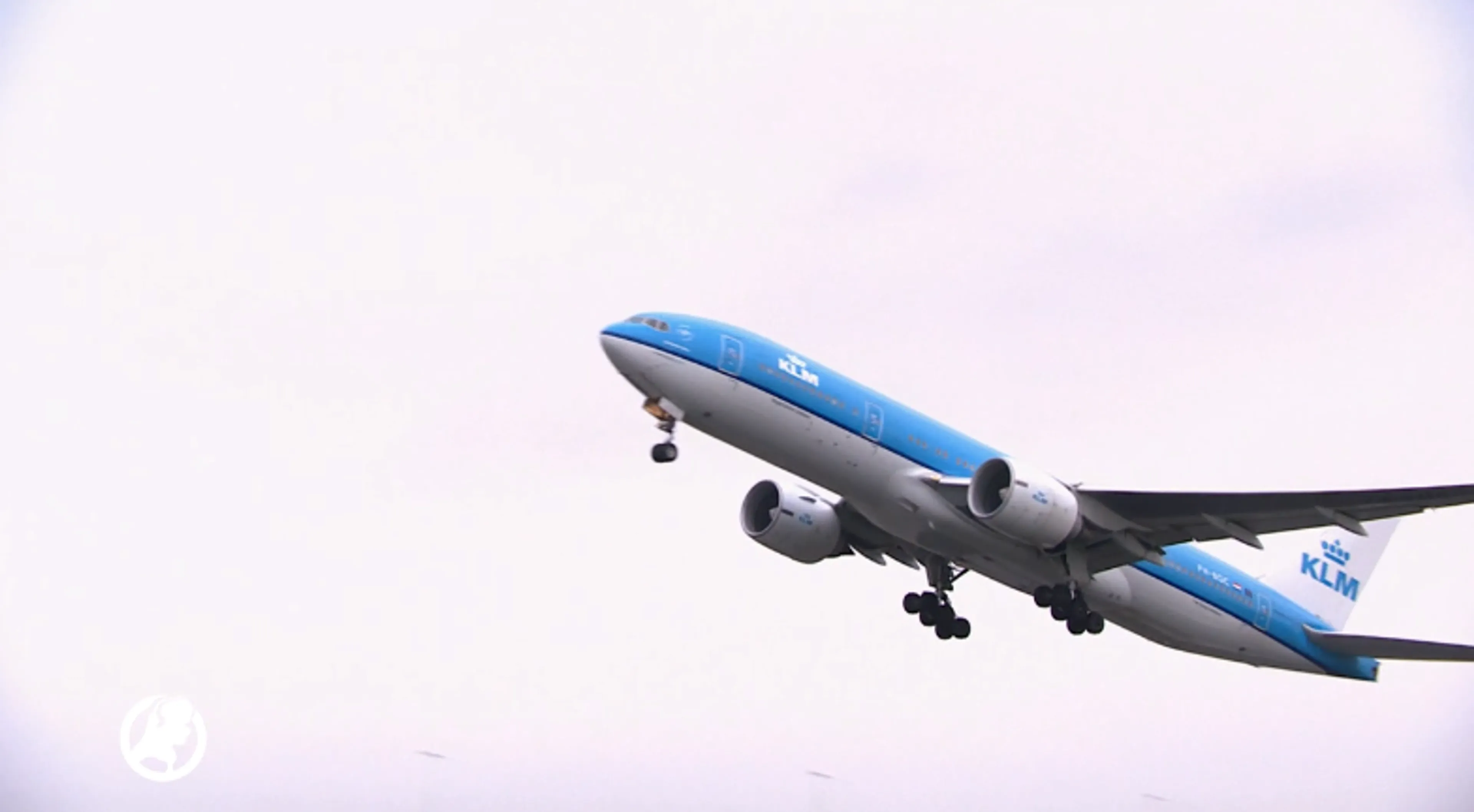 KLM stopt na het weekend met vliegen naar China en BuZa scherpt reisadvies verder aan