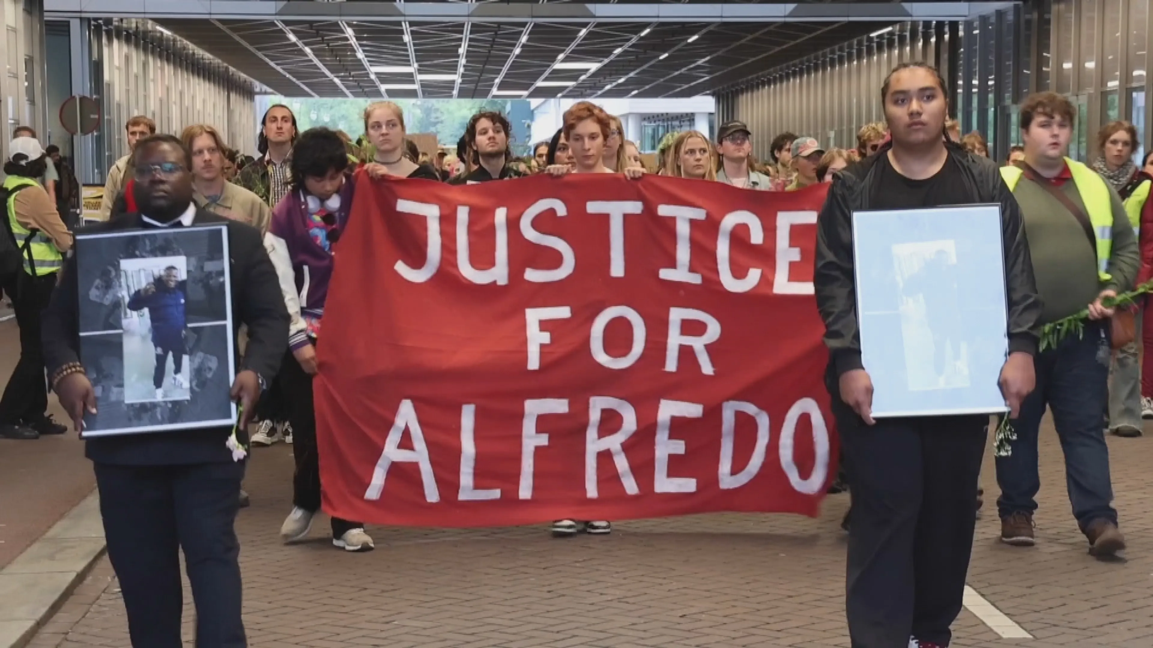 Ook stille tocht tegen politiegeweld in Utrecht na dood Alfredo Goeloe