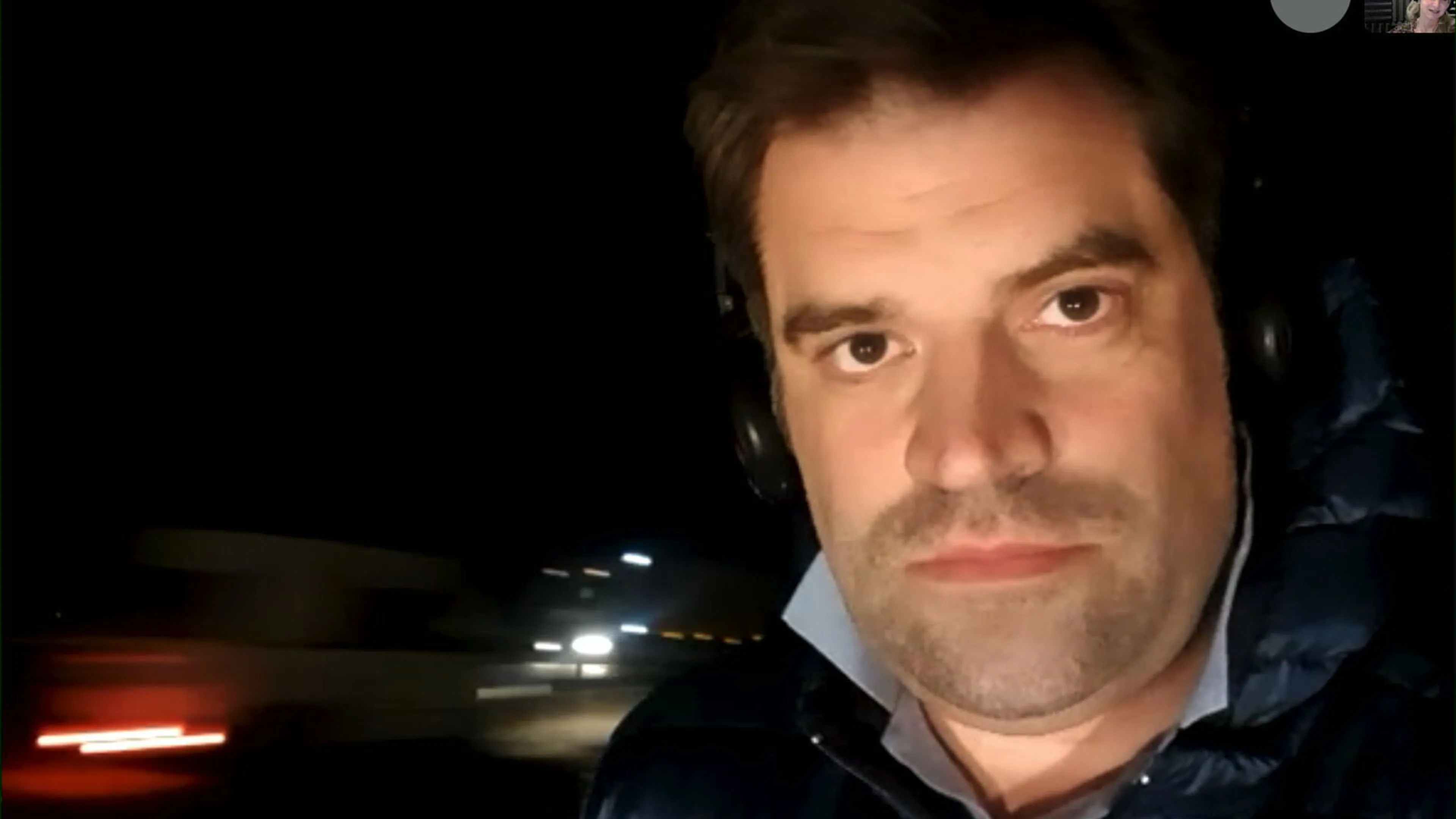 Diederik vlucht met 3-jarige dochter uit Oekraïne: 'We hebben heel veel ingeblikt eten gekocht'