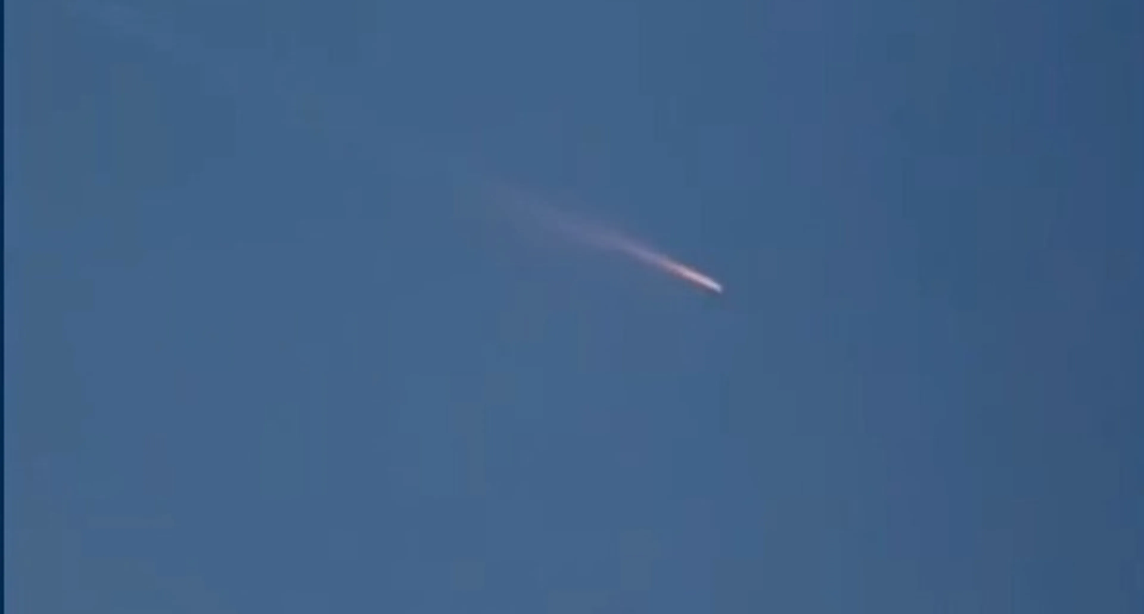 Opvallende felle vuurbal boven Nederland gespot: maar wat is het?