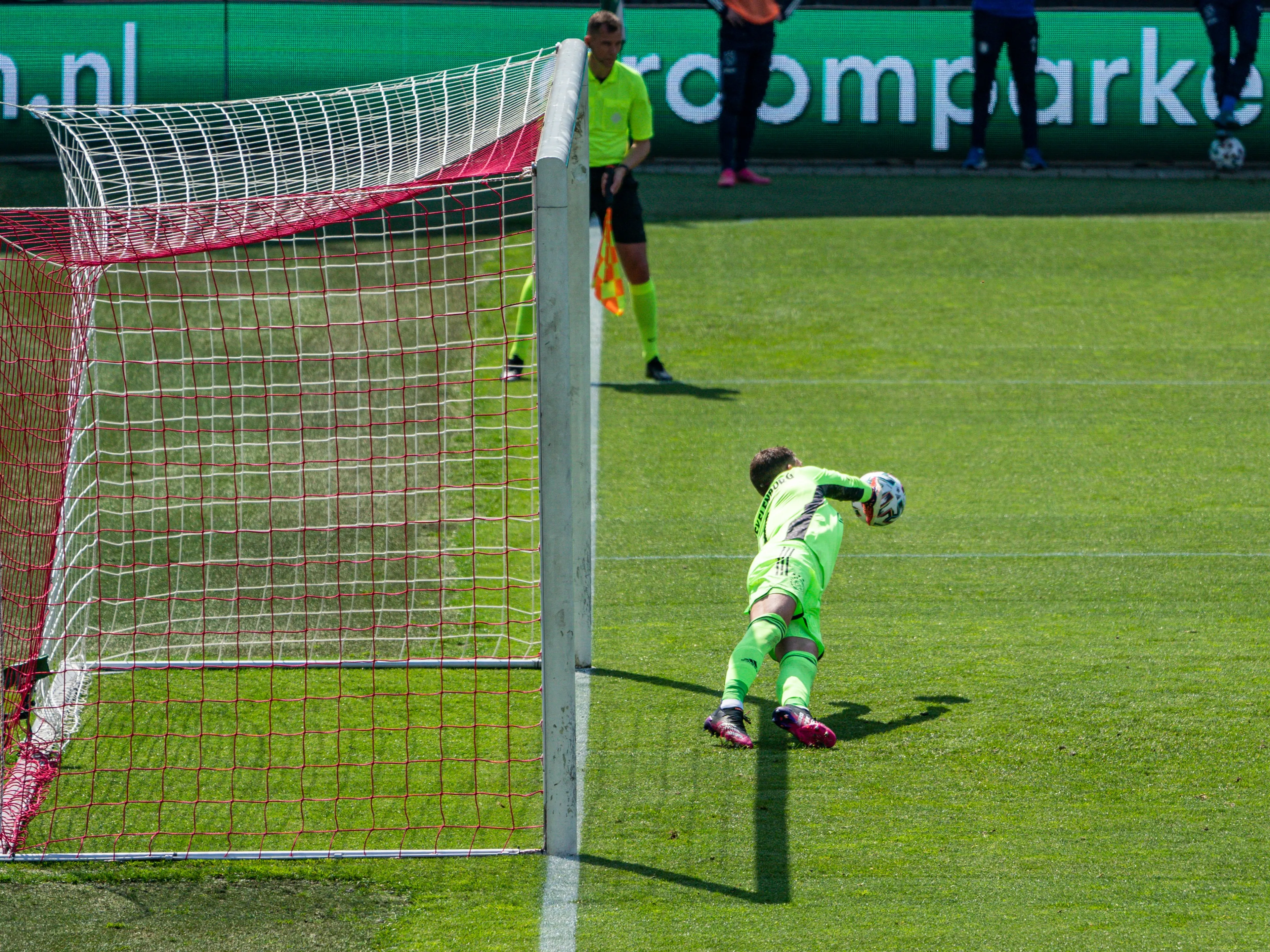 Bizarre penaltyreeks in jeugdwedstrijd: pas na 60 strafschoppen een winnaar