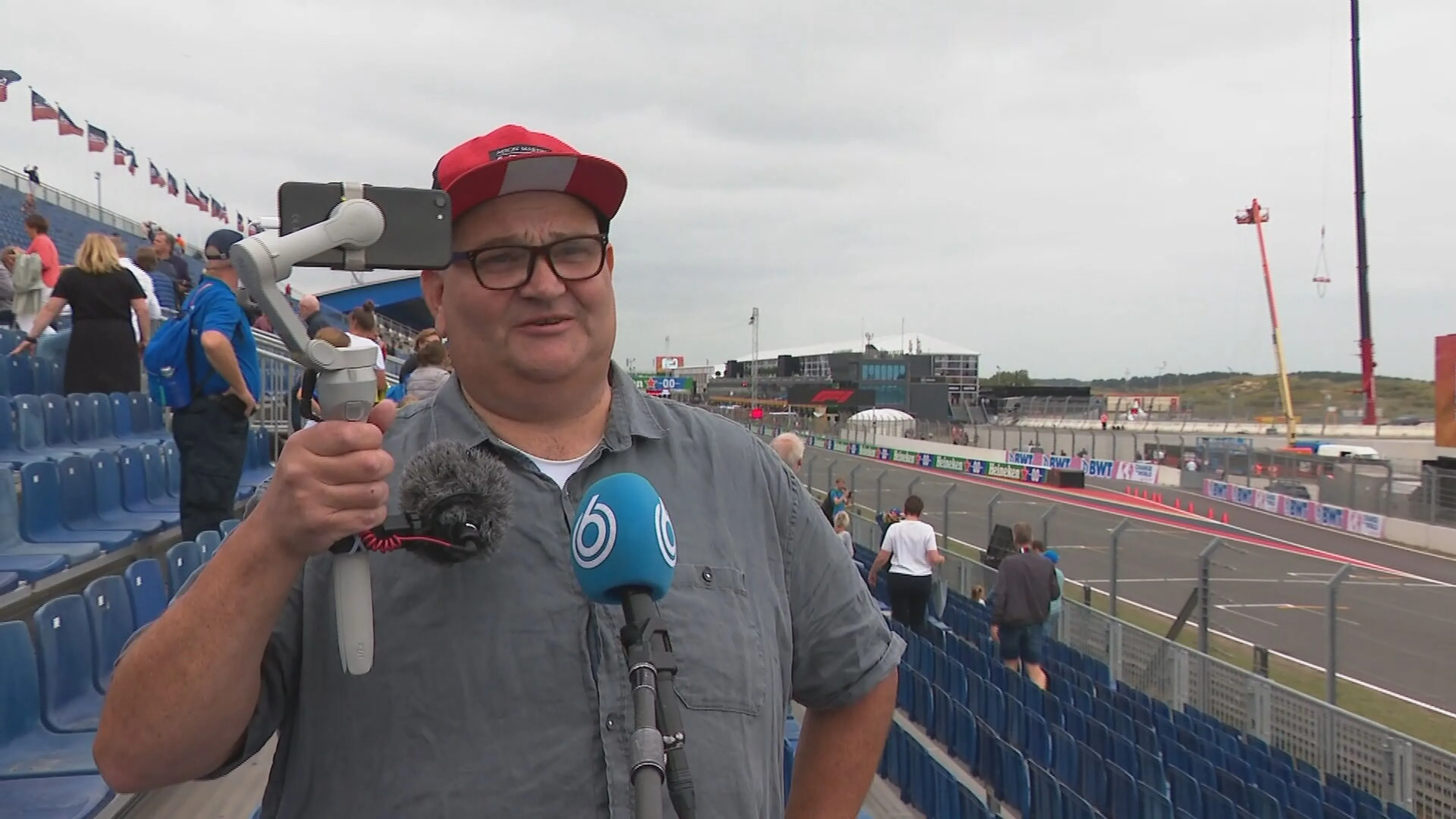 Superfan Bas neemt alvast een kijkje op het circuit van Zandvoort: 'Dit is een droom'