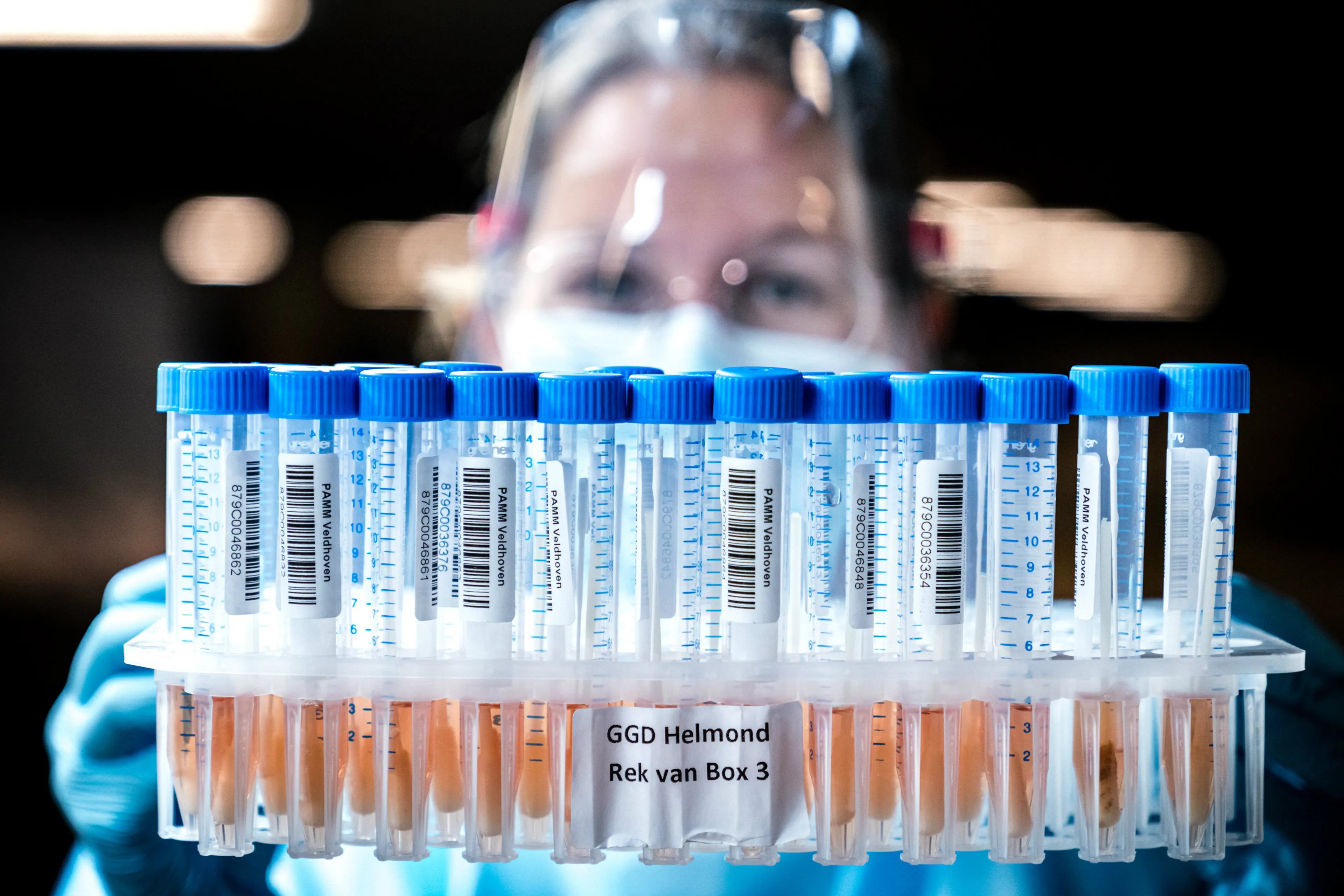 Afgelopen etmaal bijna 7000 nieuwe positieve coronatests gemeld