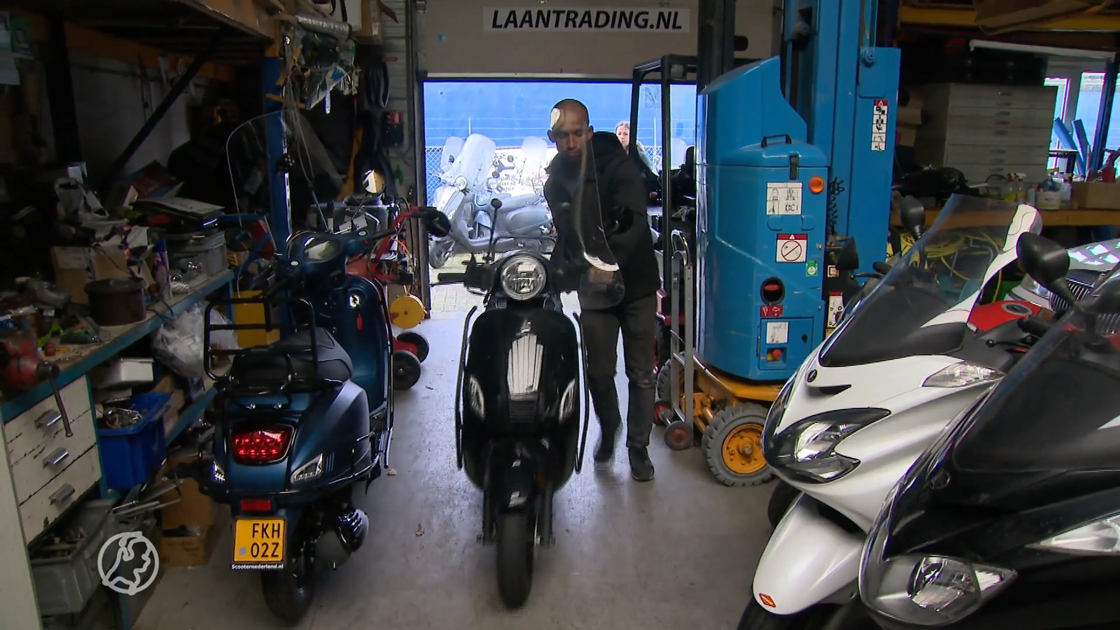 Drukte bij scooterzaken na ingaan nieuwe regels, iedereen wil snorscooter laten opvoeren