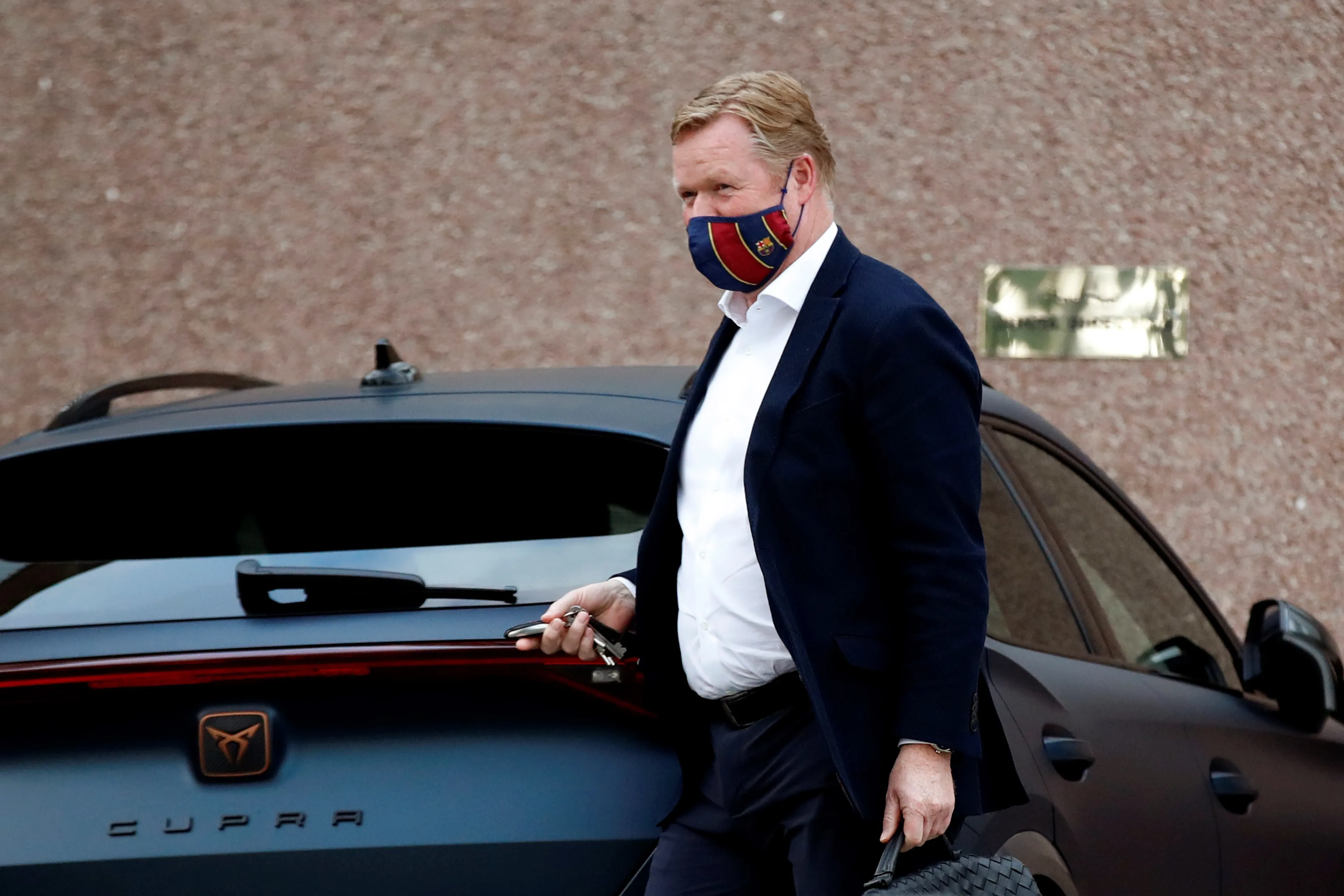 Bestuur Barcelona spreekt vertrouwen uit in coach Koeman