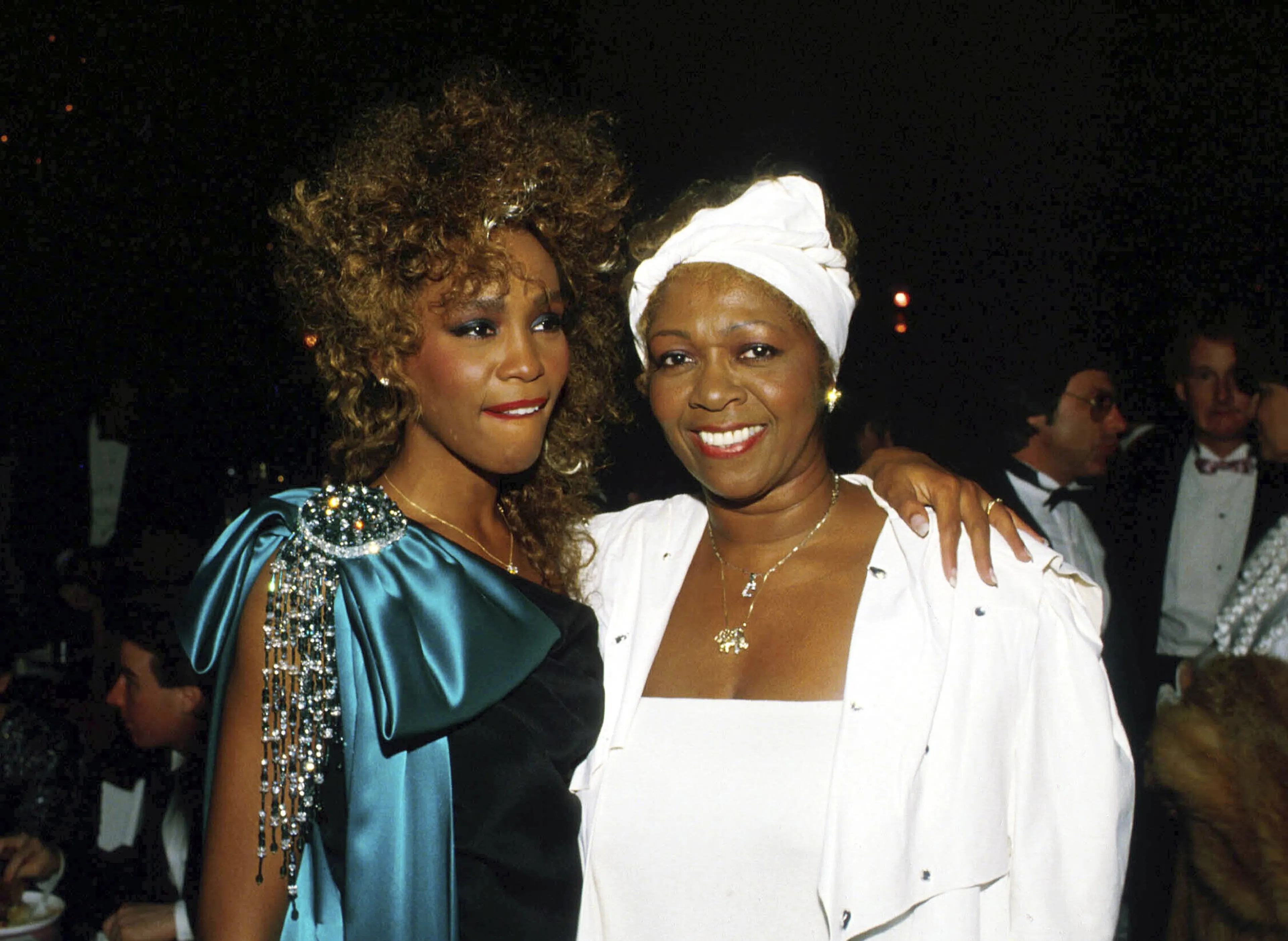 Cissy Houston (91), bekende gospelzangeres en moeder van Whitney Houston, overleden