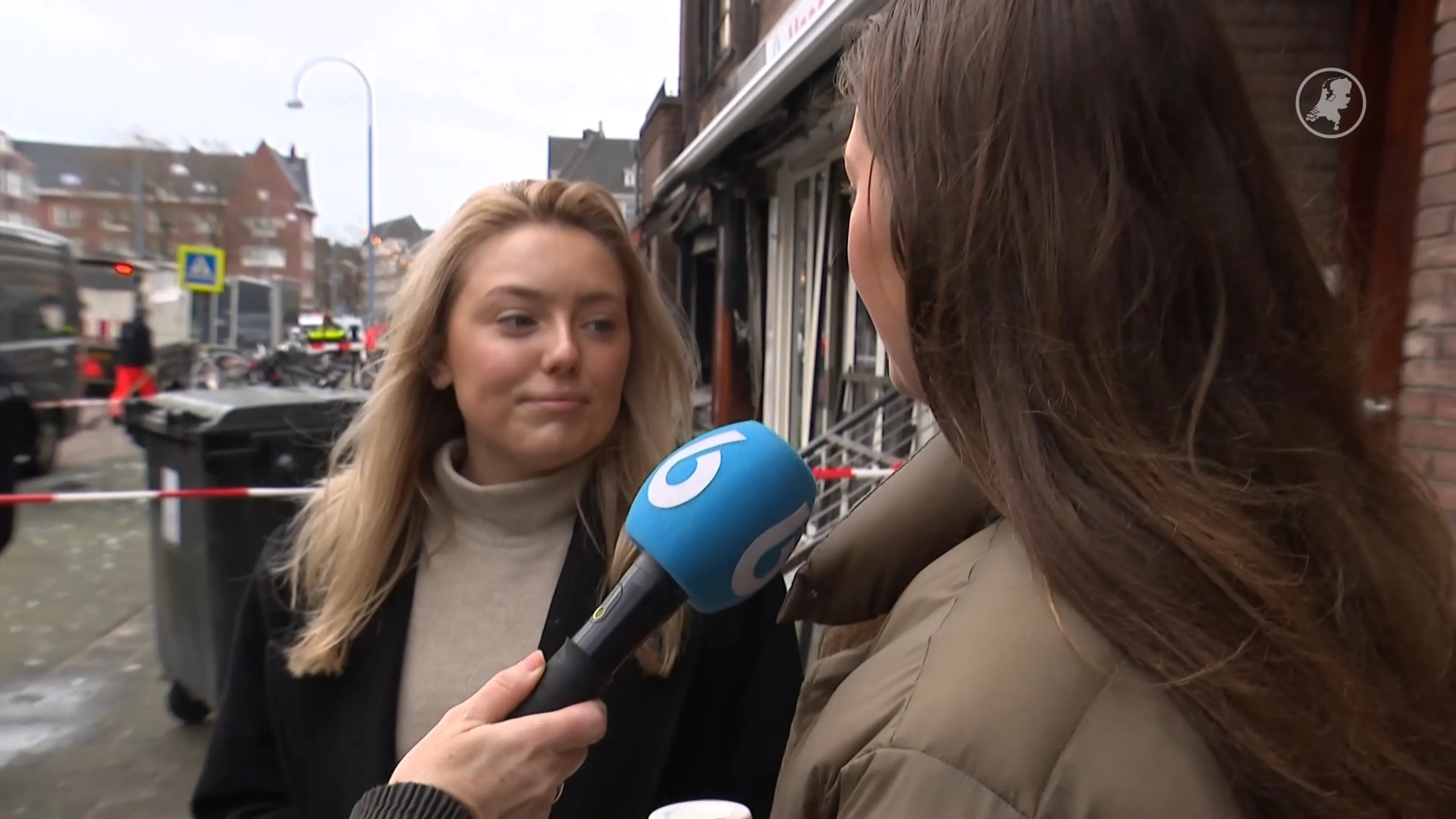 Buurt opgeschrokken door explosie bij winkel in Amsterdamse straat