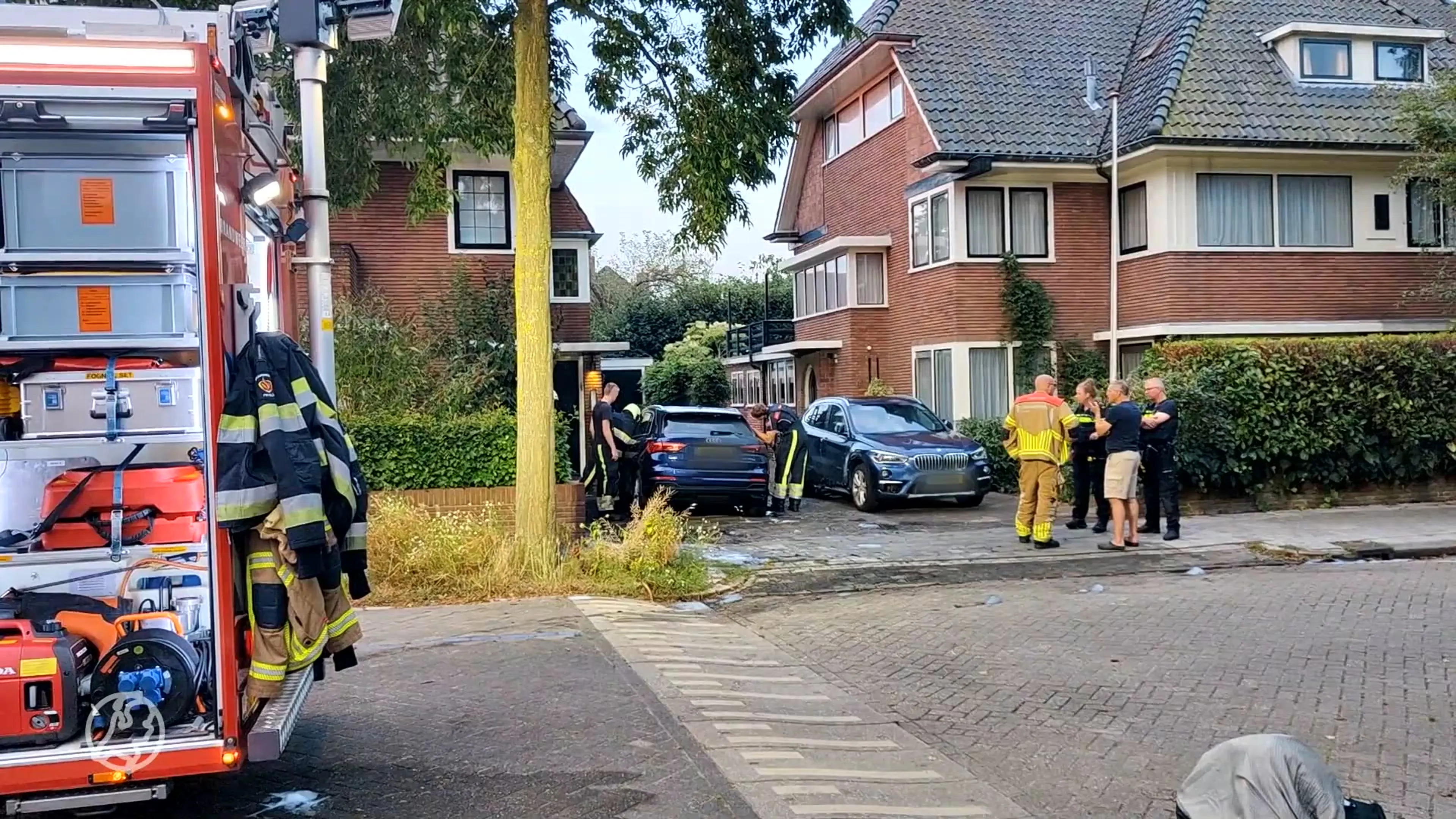 Auto van burgemeester Buma van Leeuwarden in brand gestoken