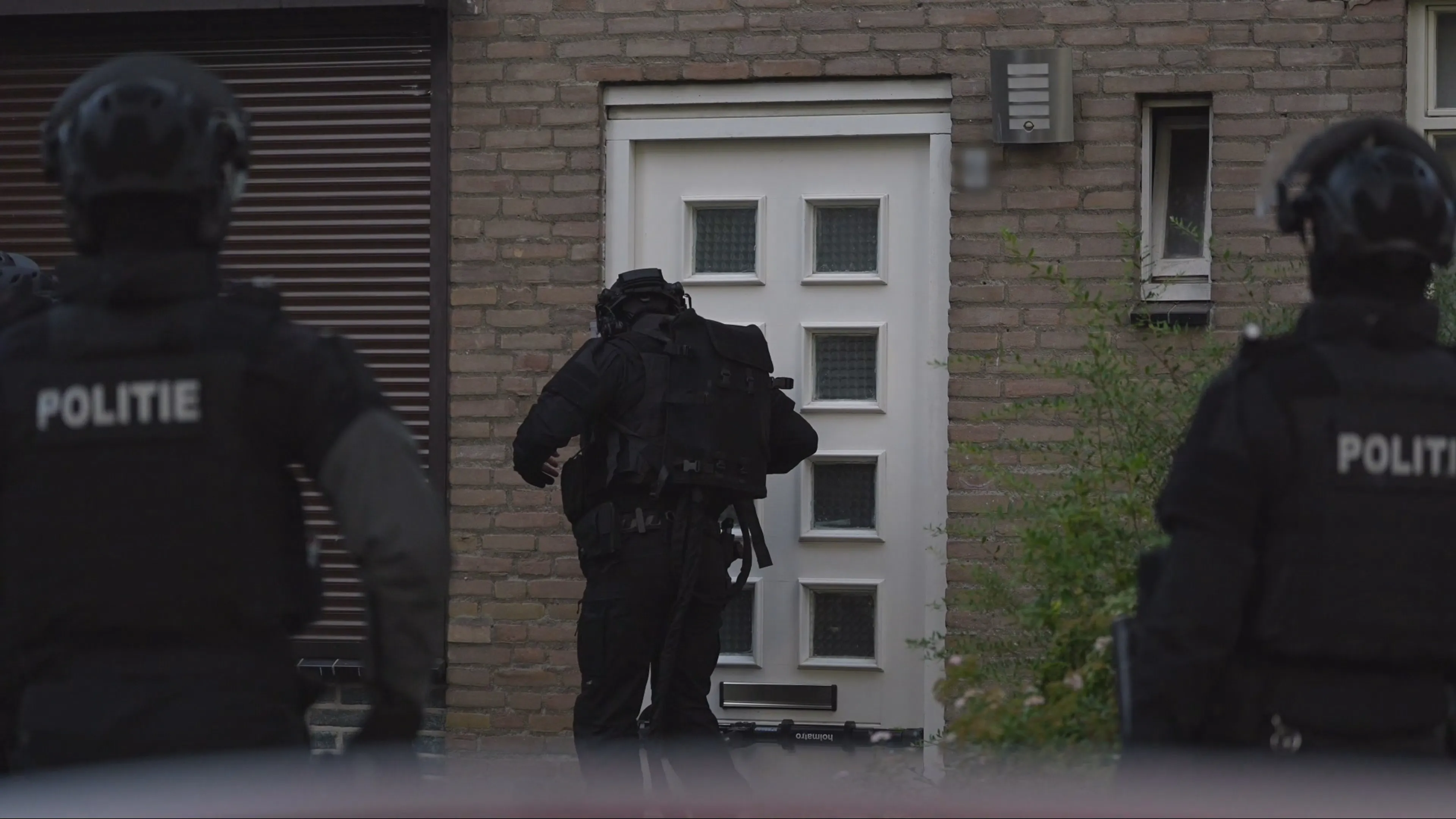 Vijf mannen opgepakt bij politie-invallen Eindhoven om ernstig zedendelict