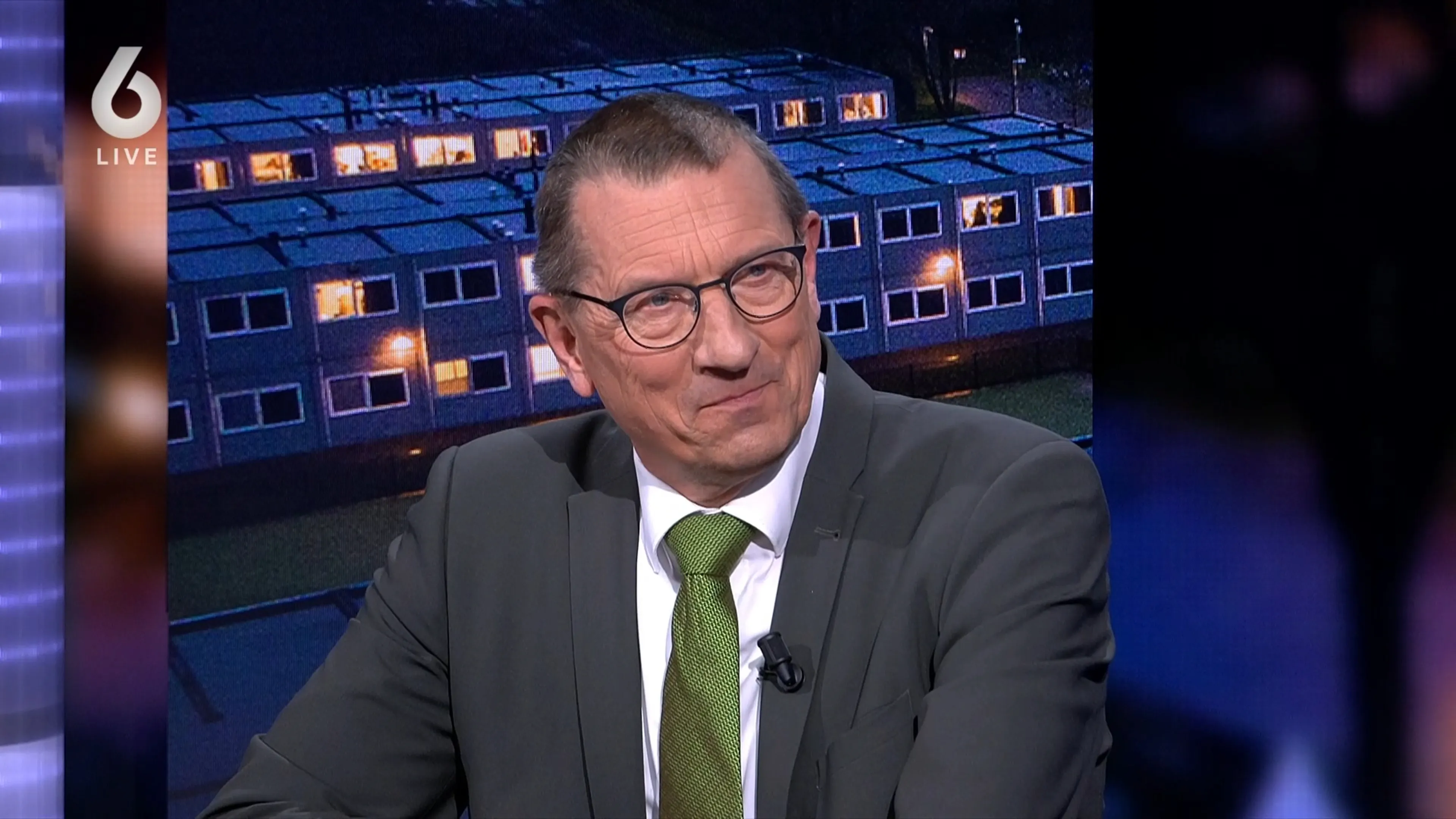 Als AZC in Hardenberg morgen niet sluit, gaat dwangsom in werking
