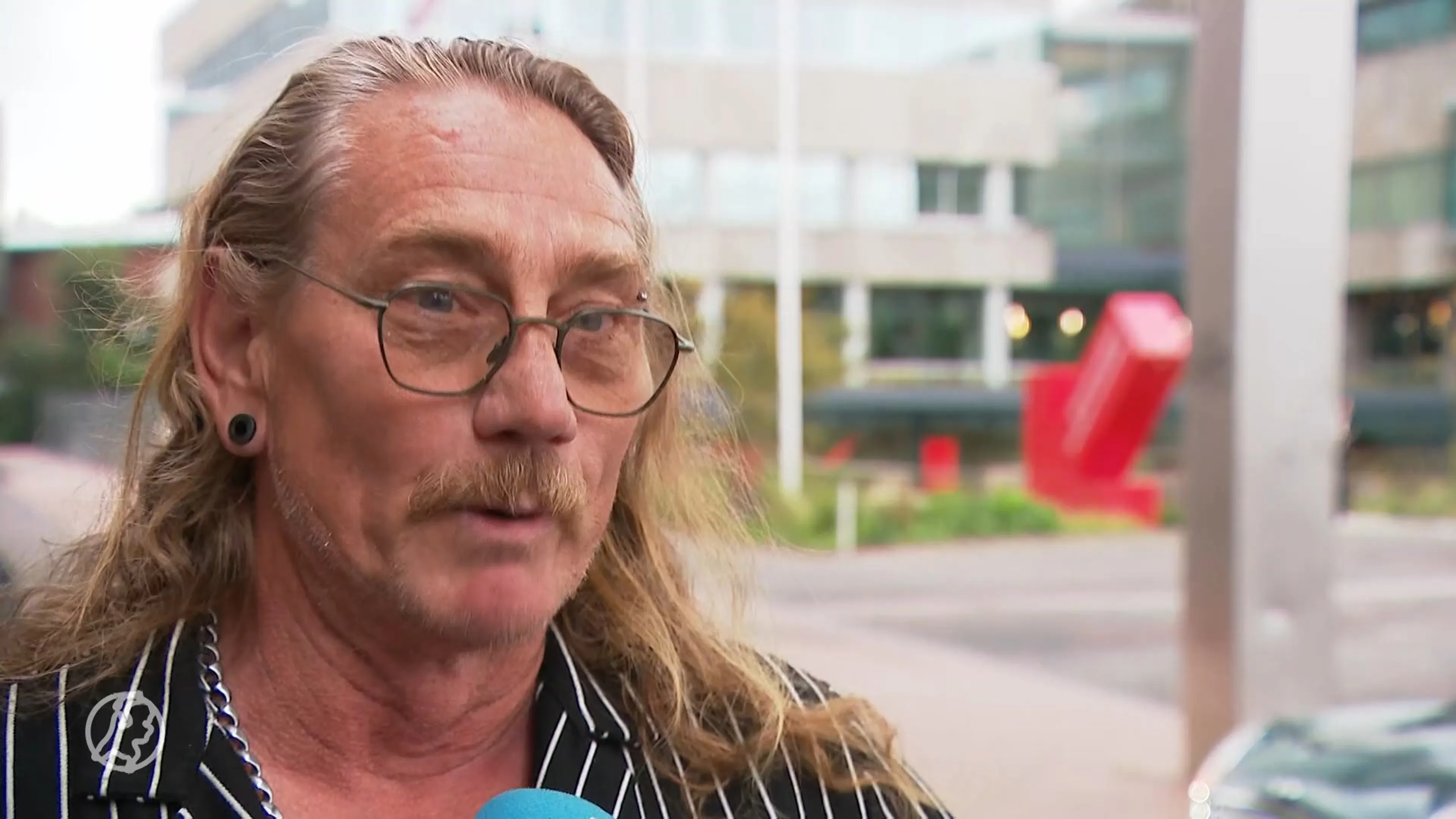 Martien slaapt in auto na gedwongen vertrek van Gillis' vakantiepark