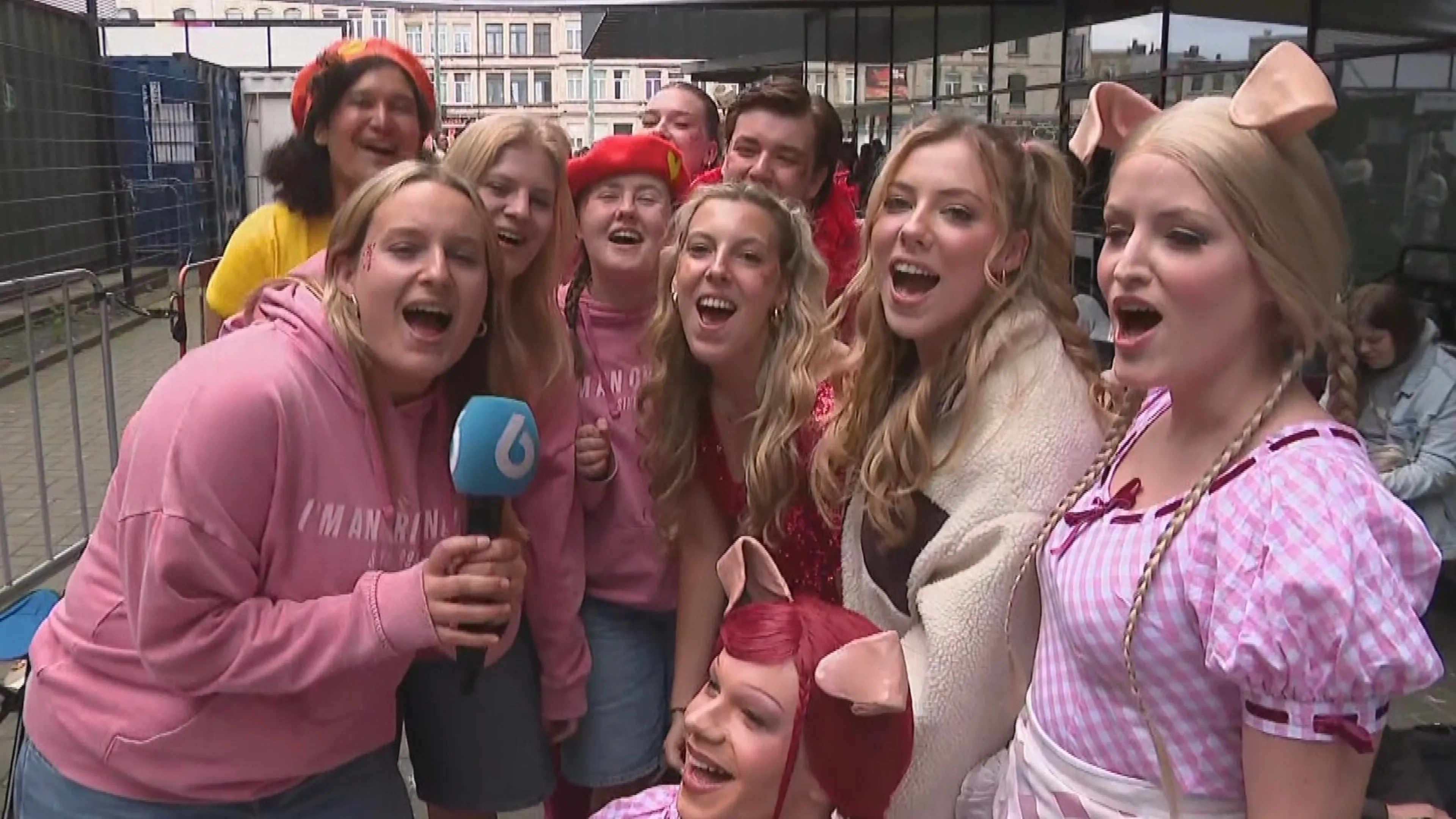Nog één keer K3 Originals: fans uren in de rij voor allerlaatste concert