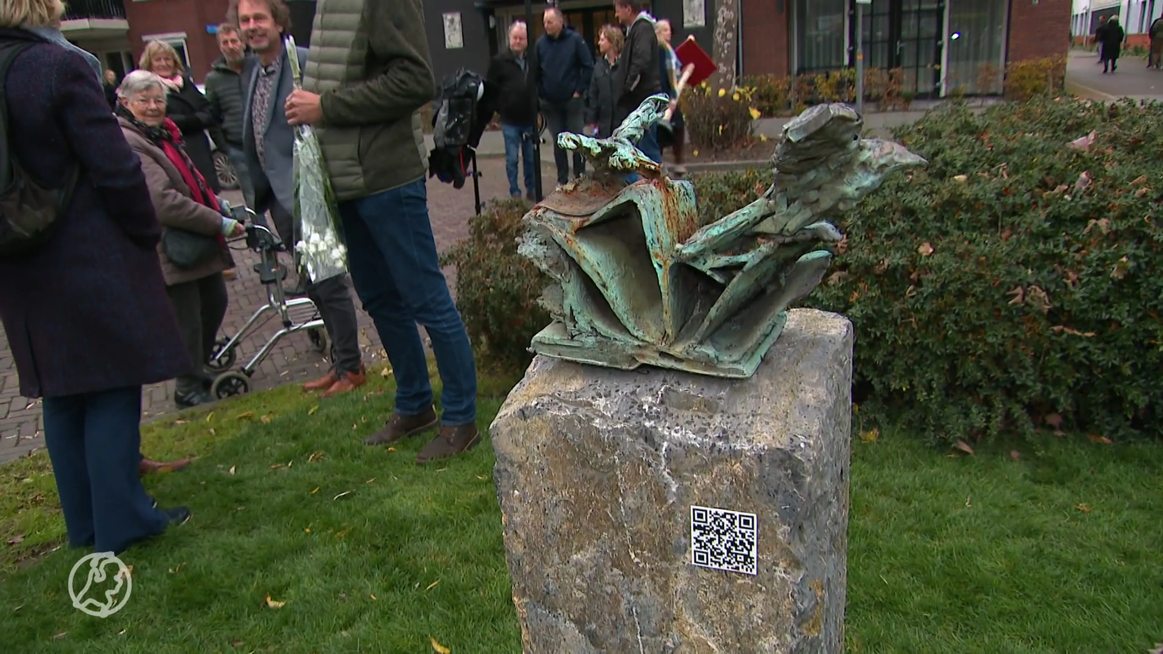Schagen onthult Tanja Groenplein met gedenksteen voor Peter R. De Vries