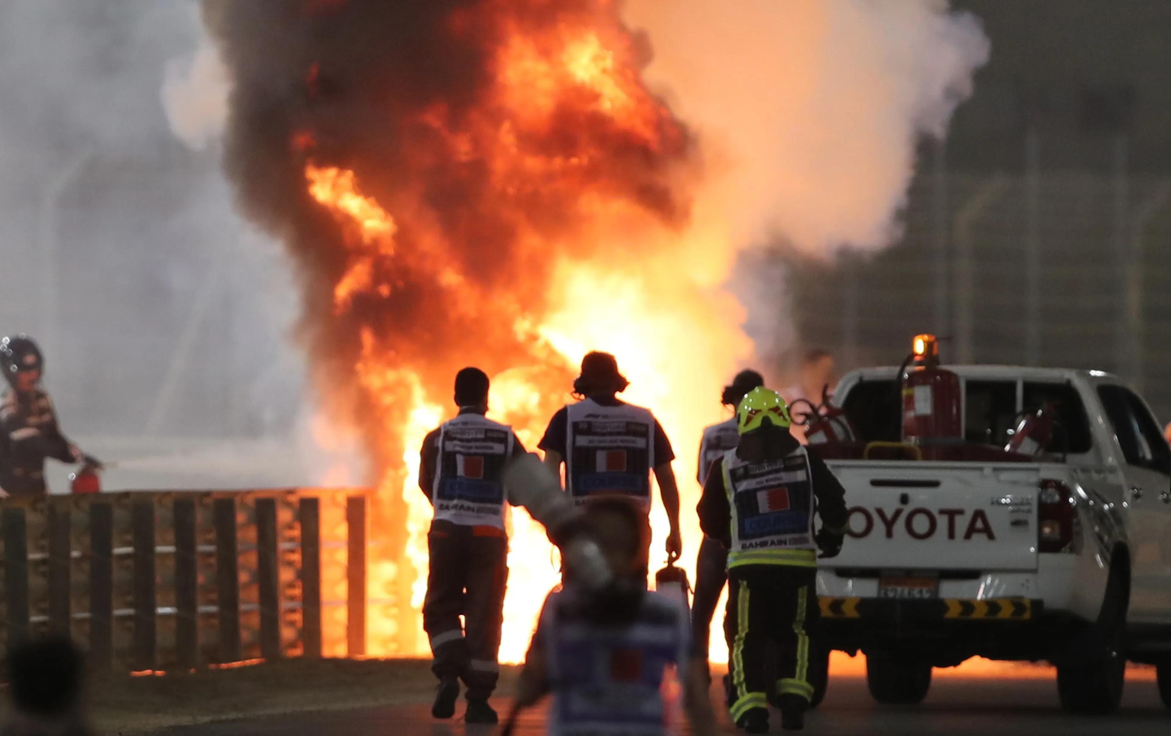 Zware crash in Formule 1: coureur Grosjean gered uit vlammenzee