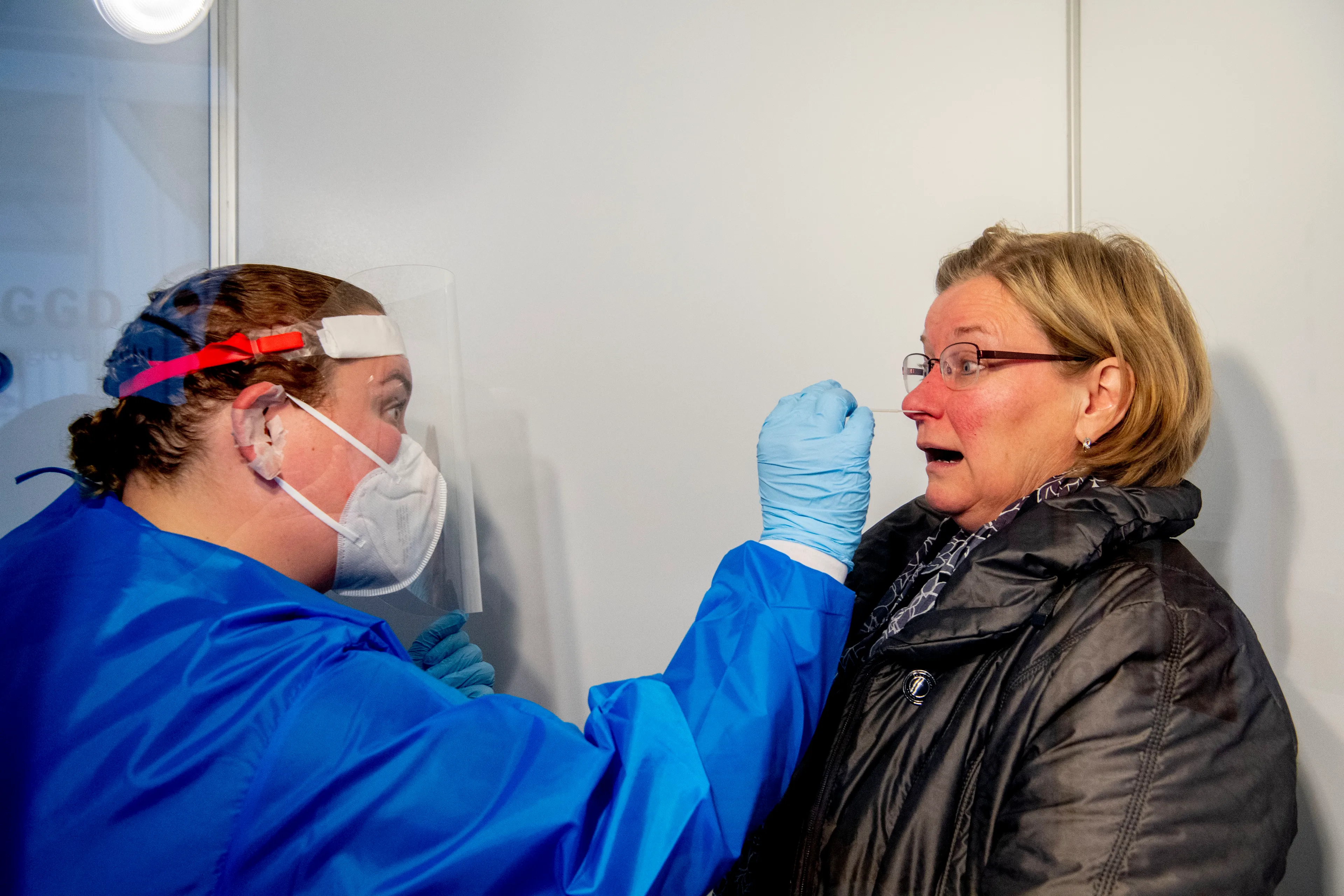 RIVM meldt 3389 nieuwe coronagevallen, iets minder dan weekgemiddelde