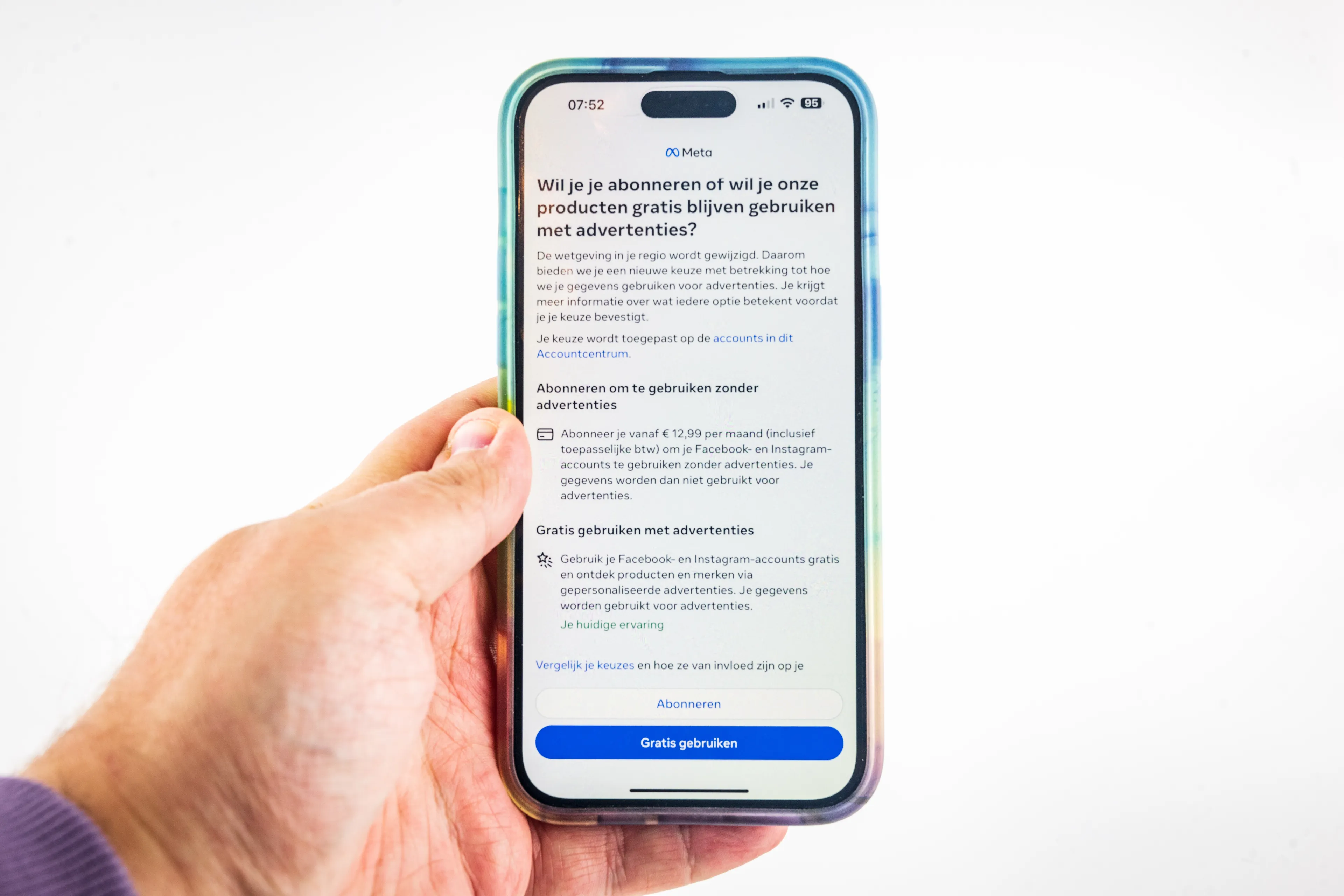 Betalen of gegevens delen: toezichthouders kritisch op nieuwe voorwaarden Facebook