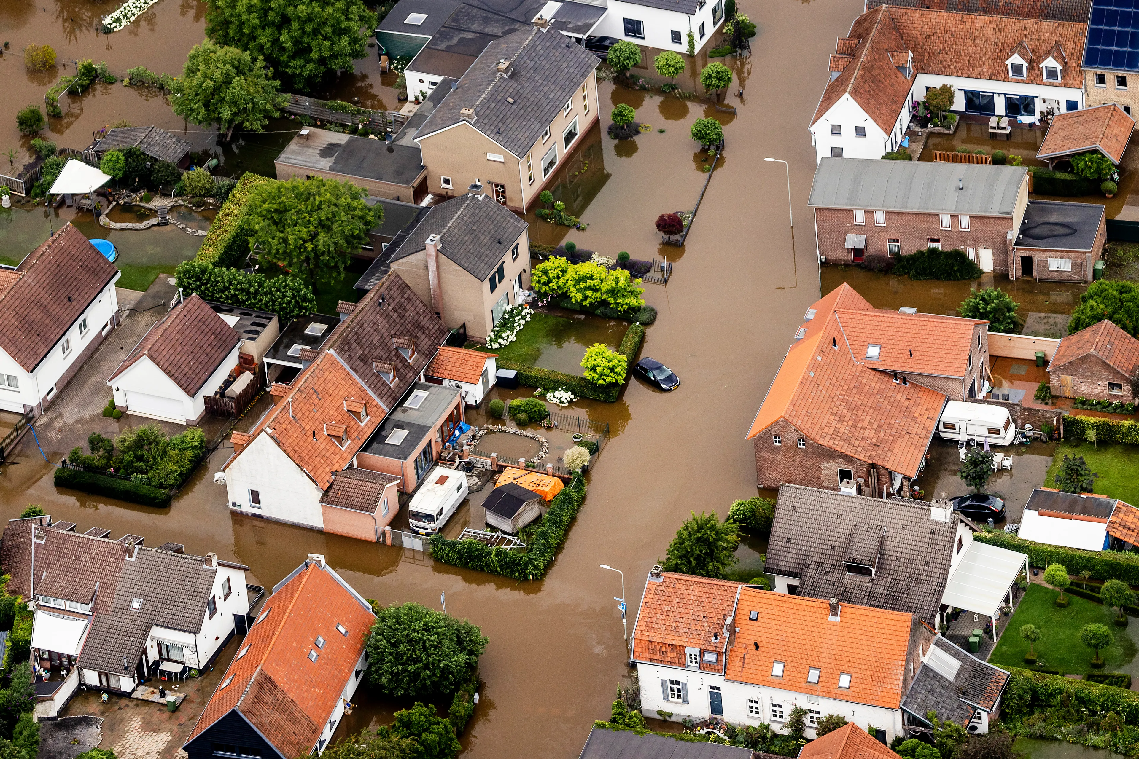 Limburgse gedupeerden watersnoodramp wachten nog altijd op geld: 'Iedereen valt buiten de boot'