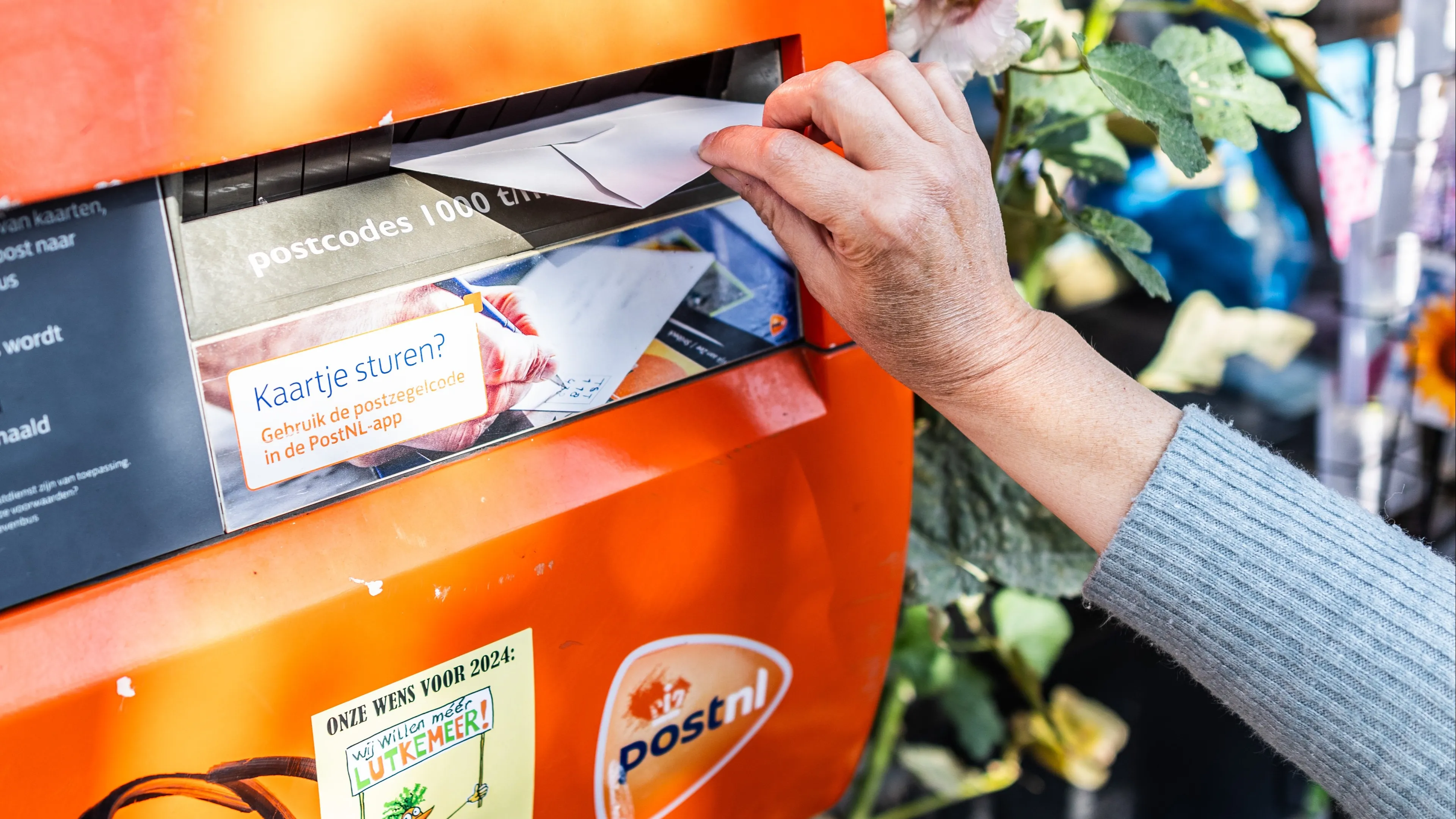 PostNL sleept overheid voor de rechter om financiële steun