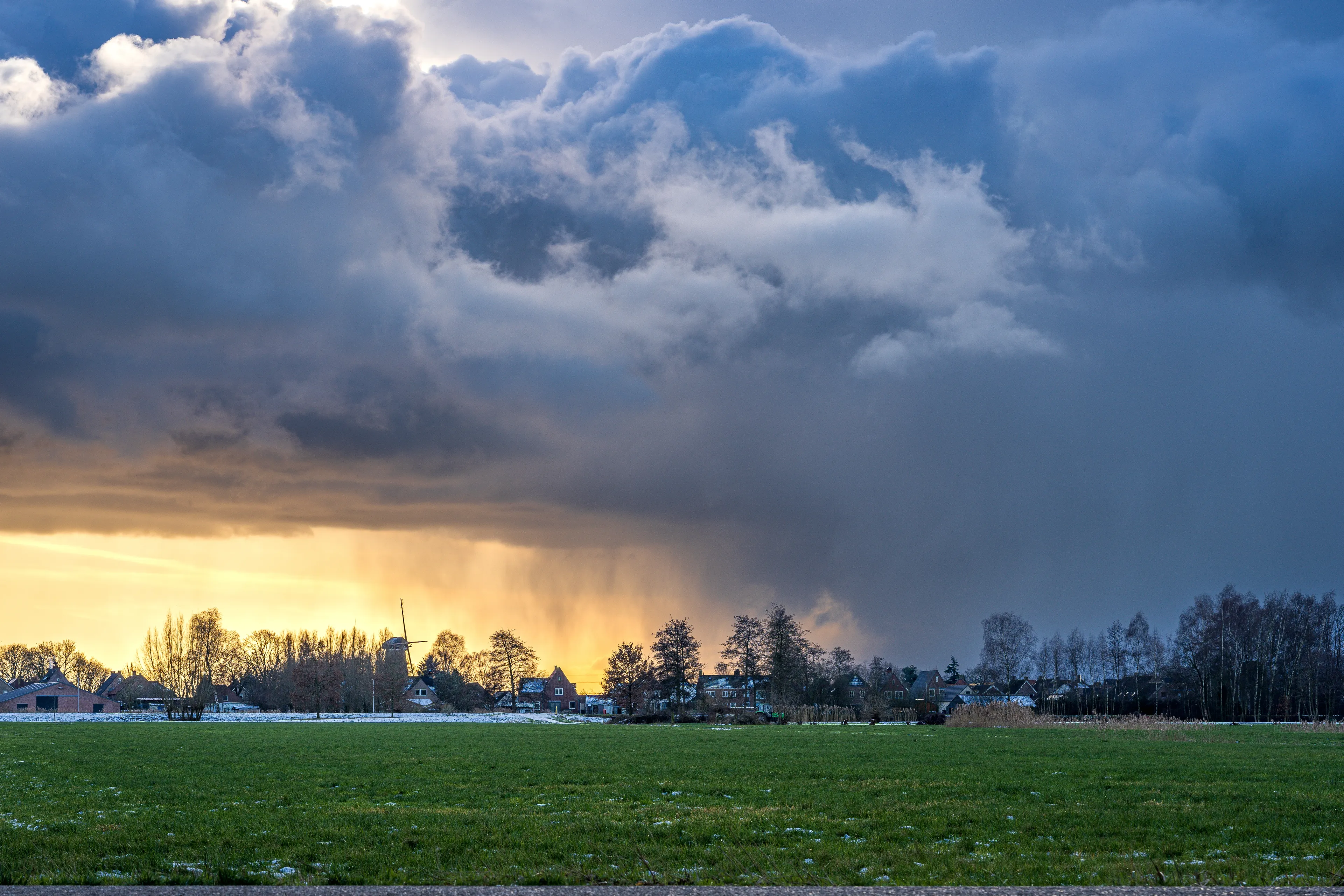 Na zomers weer nu regen en buien: dit staat ons deze week te wachten