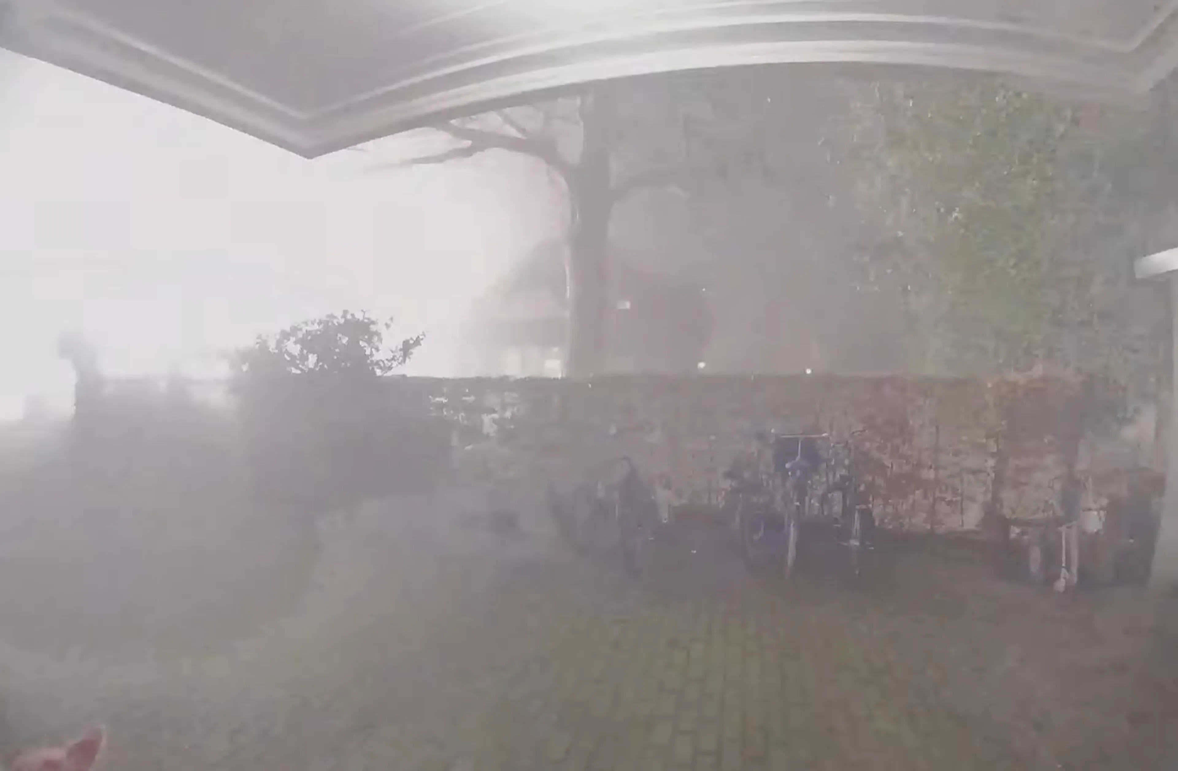 VIDEO: Zelf in elkaar geknutselde vuurwerkbom blaast de ramen uit twintig woningen in Deventer