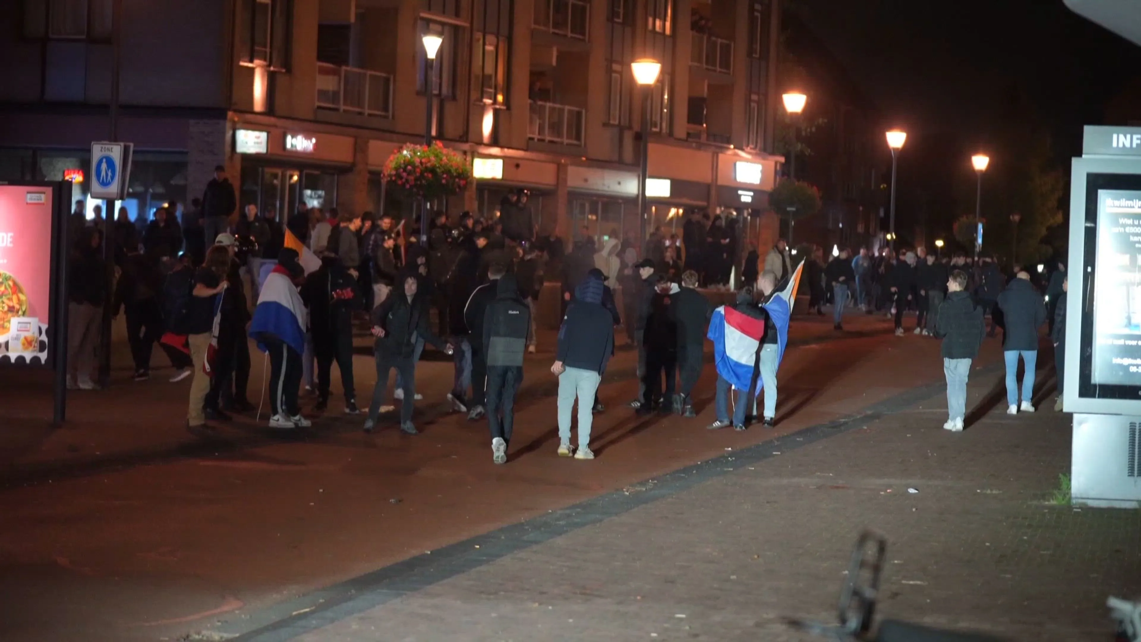 Nog acht mensen vast na anti-azc-protesten in Uithoorn en Houten