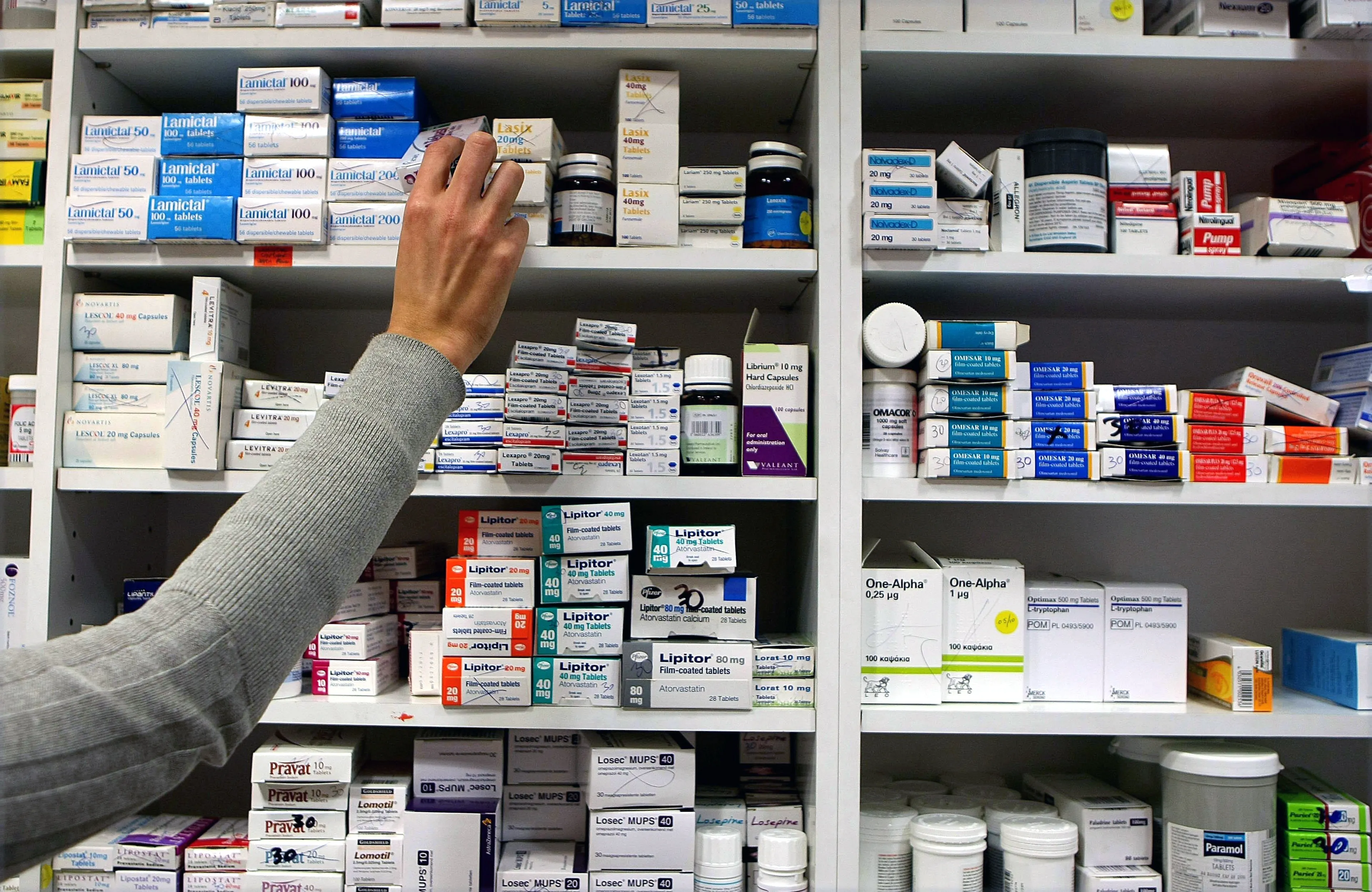 'Zwaar verslavende pijnstillers volop verhandeld op zwarte markt'