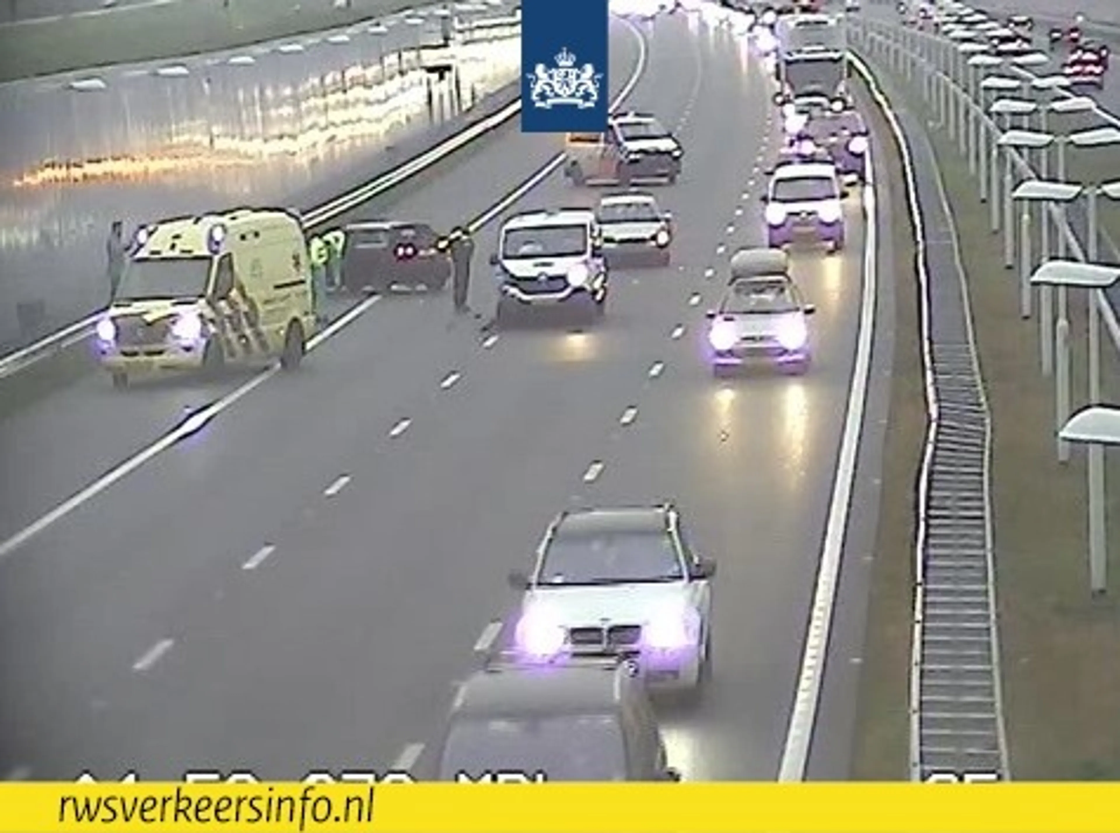 A4 in Brabant urenlang dicht door vrachtwagen met gevaarlijke stof